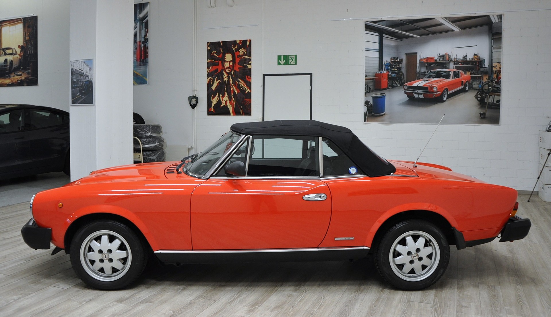 PININFARINA Spyder 124 DS-showroom-element-3