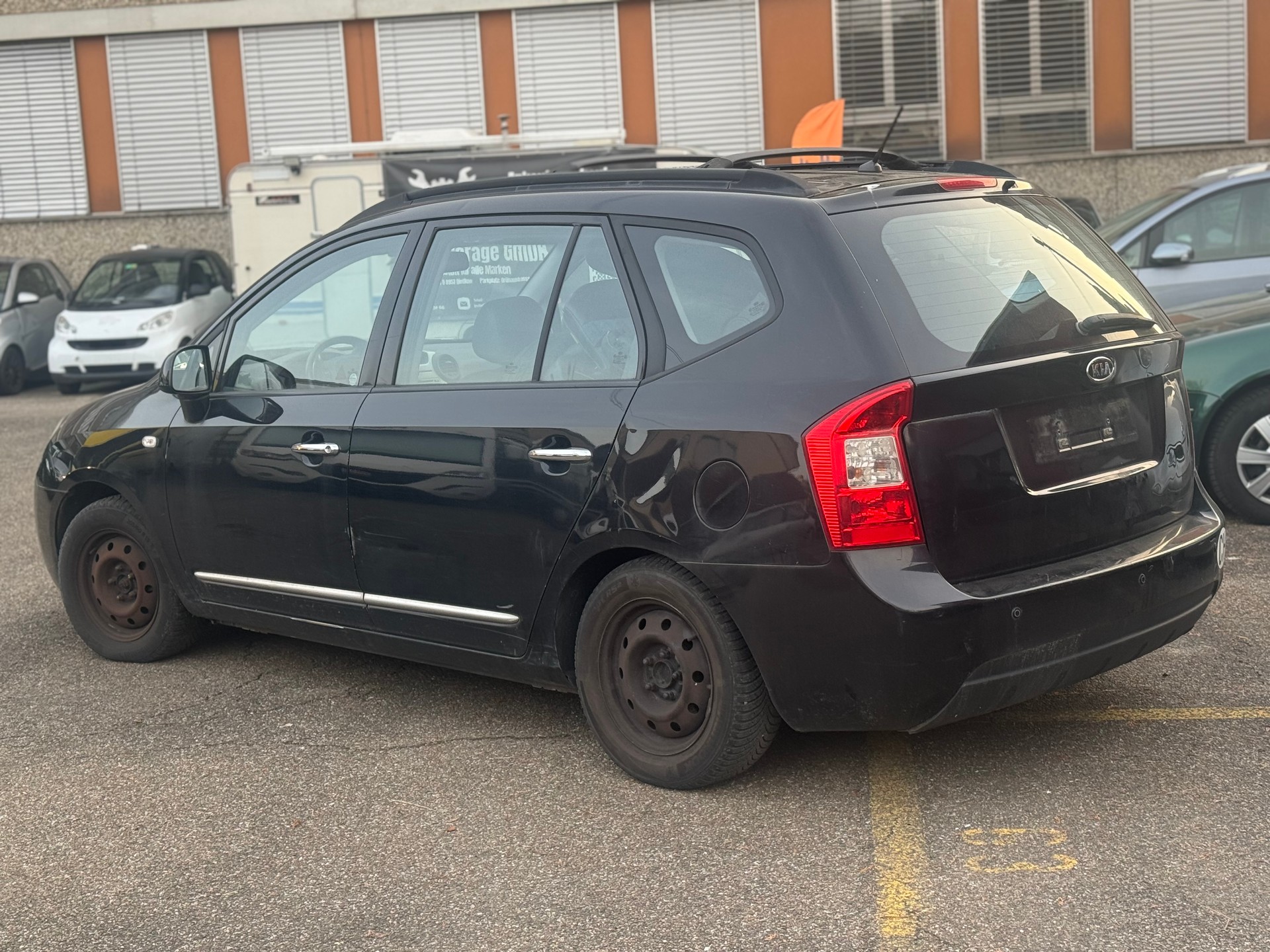 KIA Carens 2.0 CRDi Style-image-2