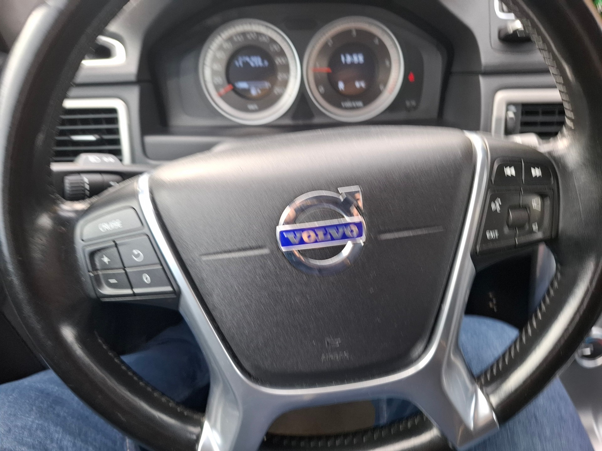 VOLVO S80 D2 Momentum Powershift-image-14