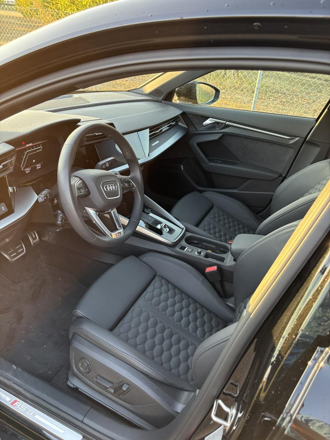AUDI RS3 Sportback 2.5 TSI quattro S-tronic FULL BLACK-image-7