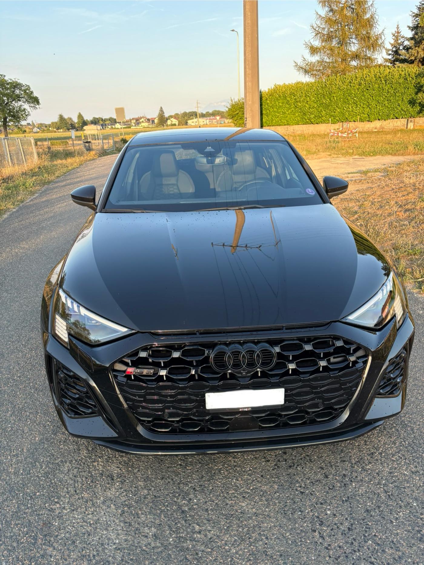 AUDI RS3 Sportback 2.5 TSI quattro S-tronic FULL BLACK-showroom-element-1