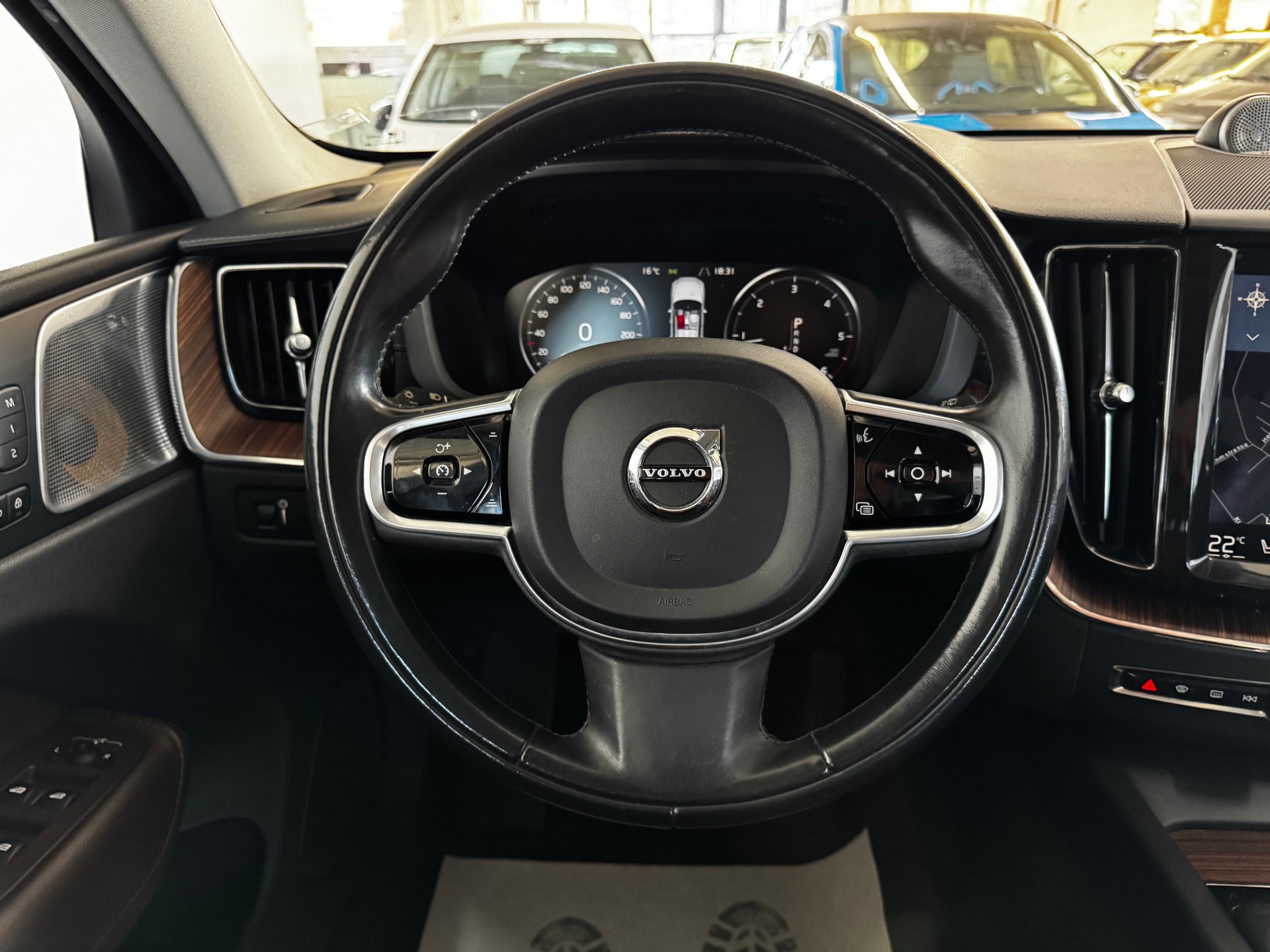 VOLVO XC60 D5 AWD Inscription Geartronic-image-25