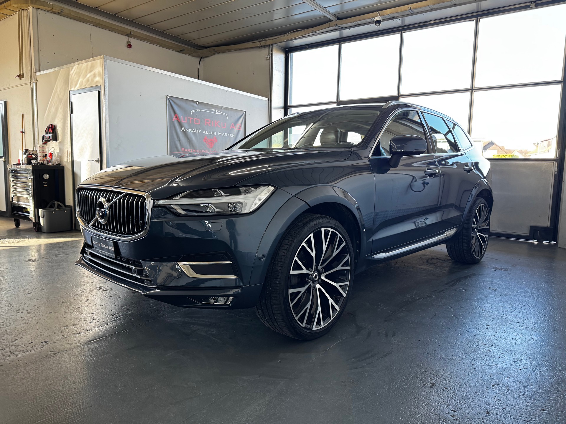 VOLVO XC60 D5 AWD Inscription Geartronic-image-6
