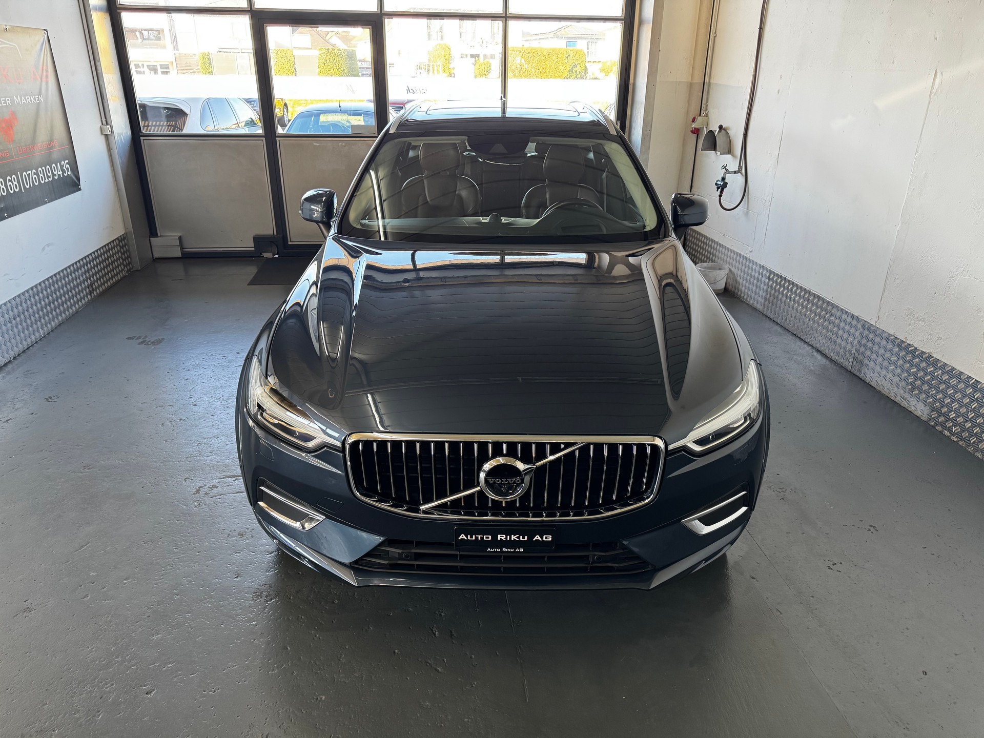 VOLVO XC60 D5 AWD Inscription Geartronic-showroom-element-3
