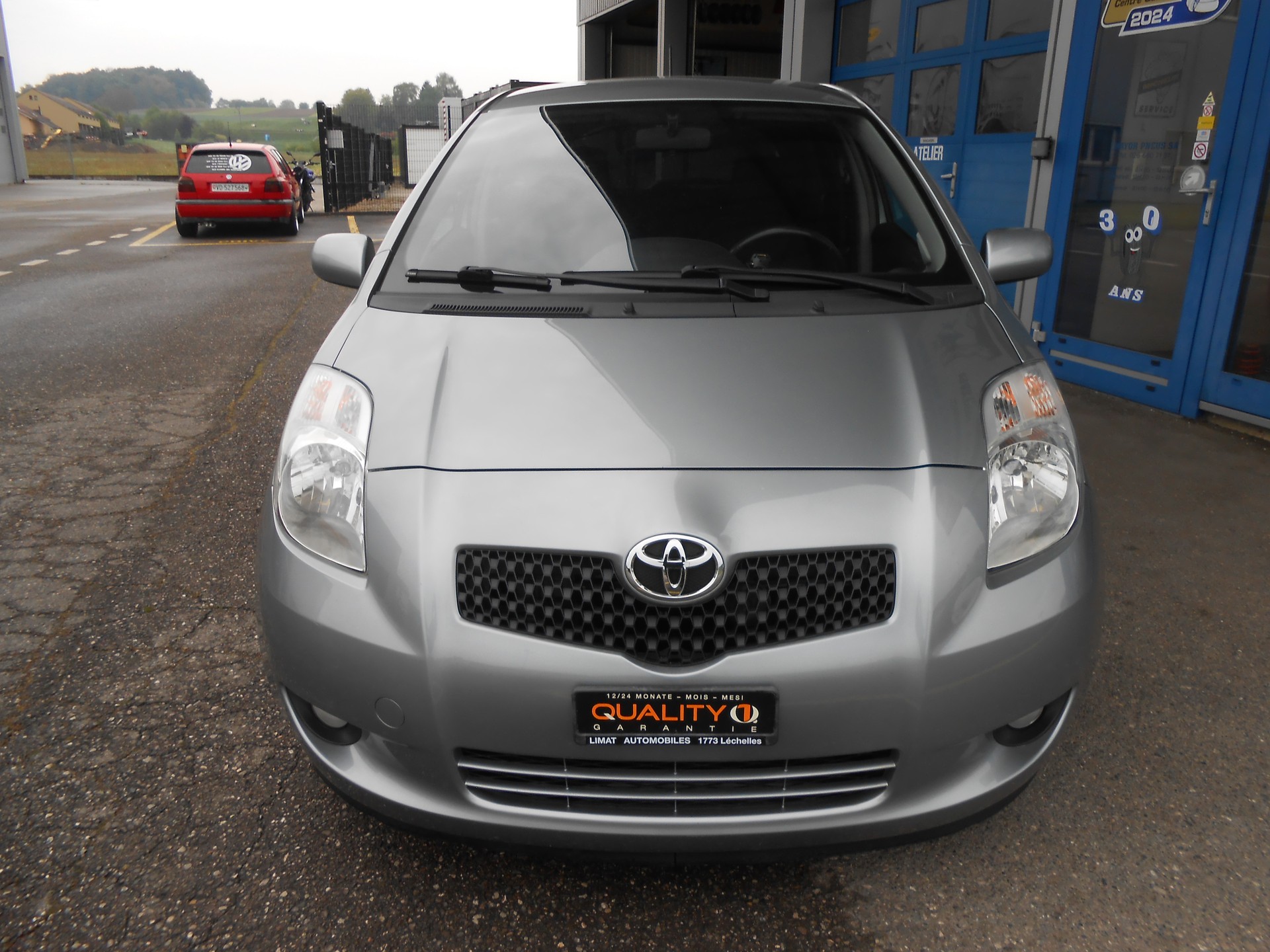 TOYOTA Yaris 1.3 Linea Sol-image-2
