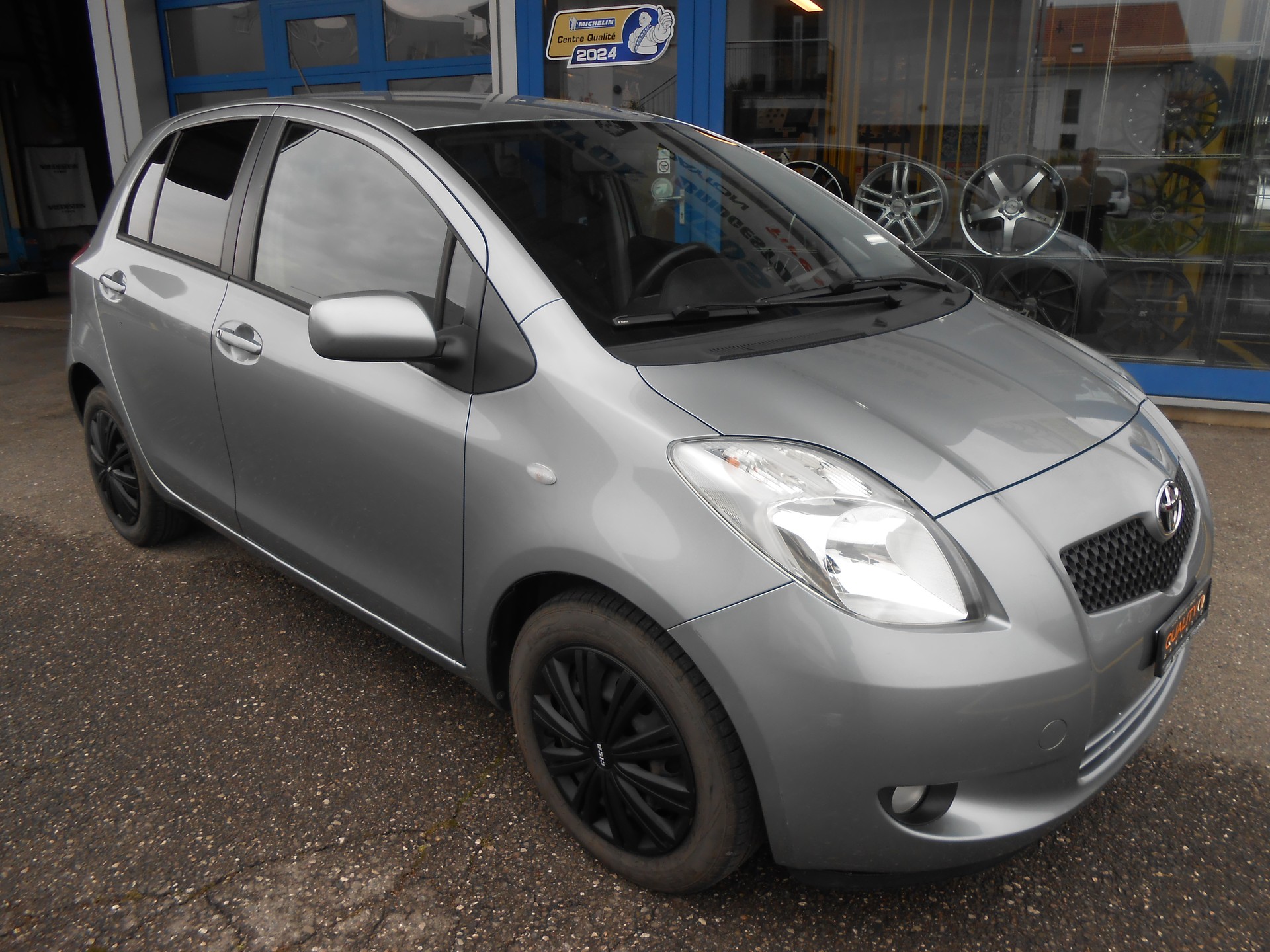 TOYOTA Yaris 1.3 Linea Sol