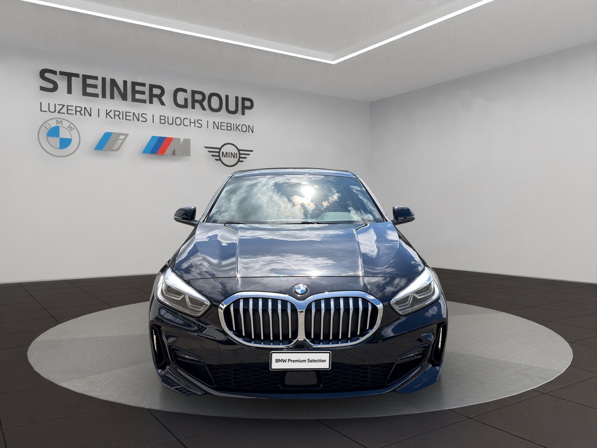 BMW 118i Pure M Sport Steptronic-showroom-element-1