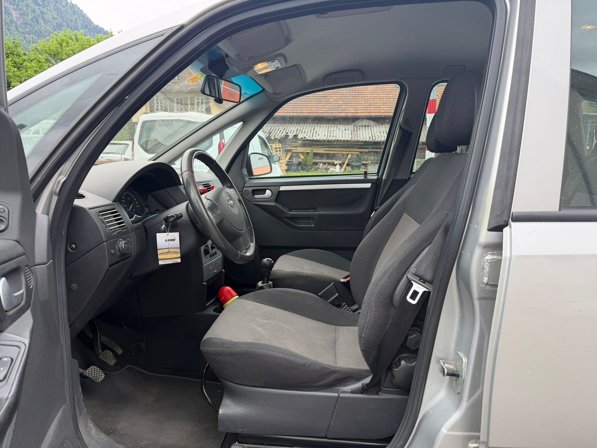 OPEL Meriva 1.6i 16V Essentia-image-4