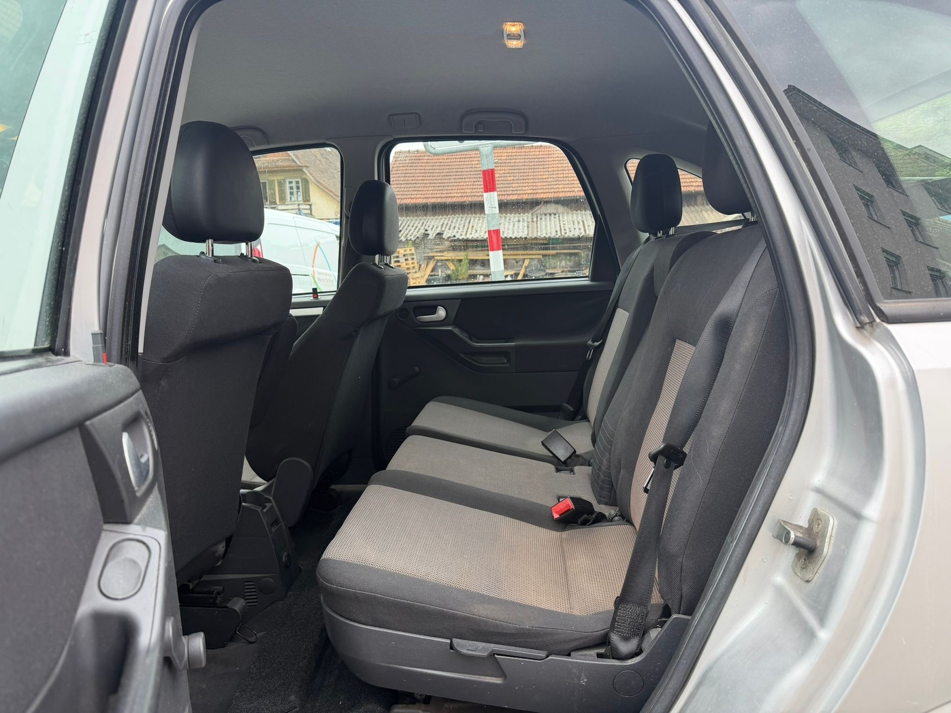 OPEL Meriva 1.6i 16V Essentia-showroom-element-3