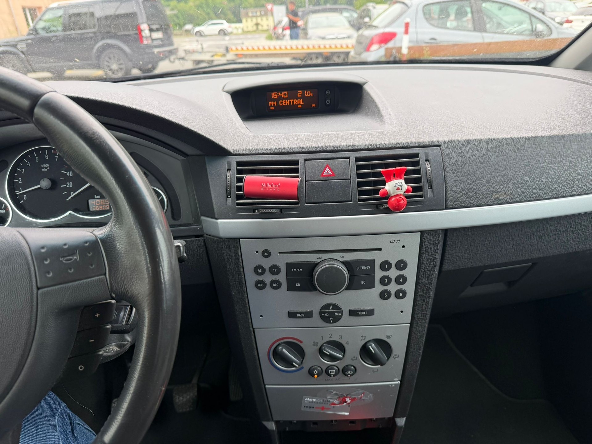 OPEL Meriva 1.6i 16V Essentia-image-5
