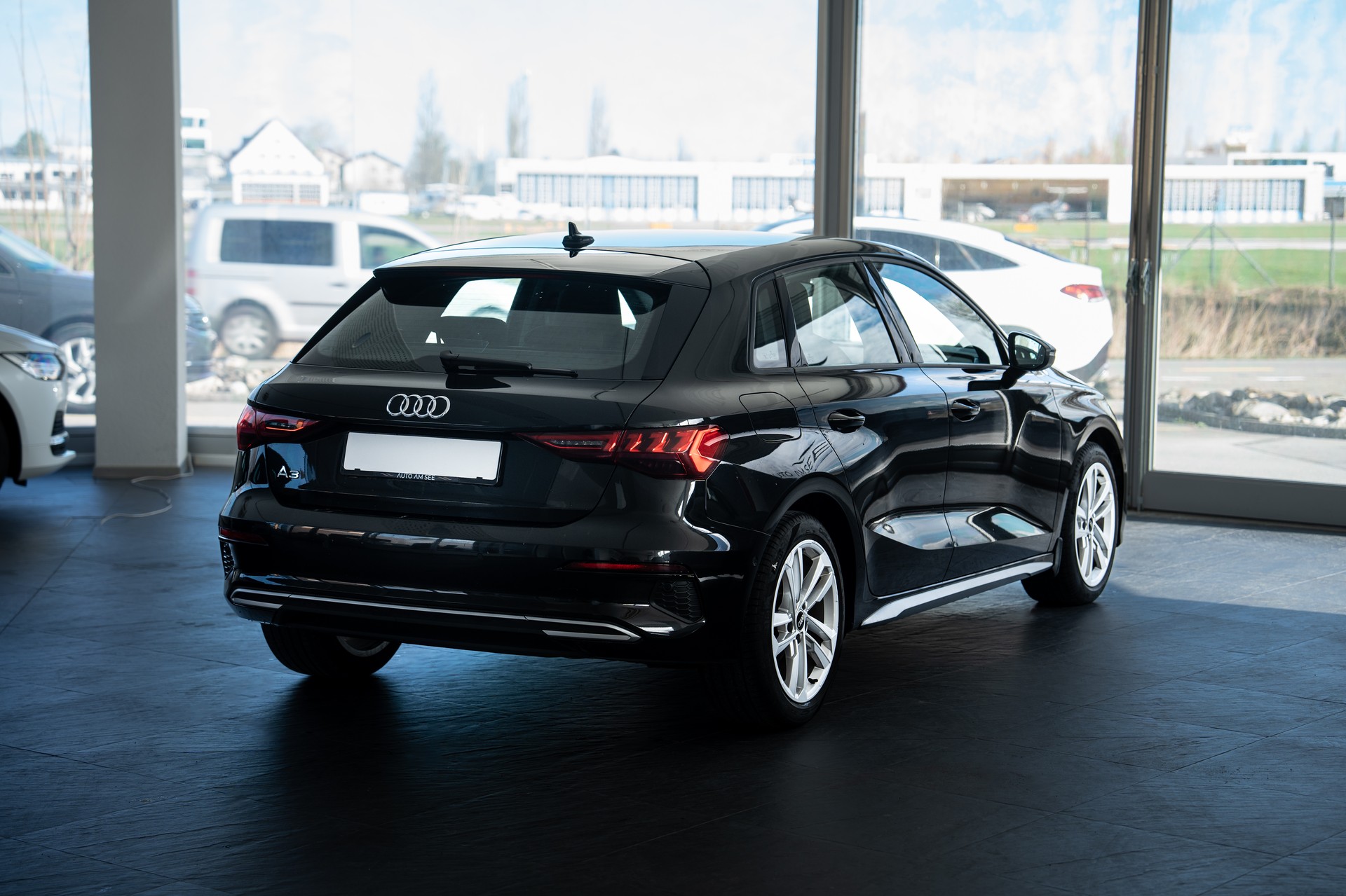 AUDI A3 Sportback 1.5 35 TFSI Advanced S-Tronic-showroom-element-1