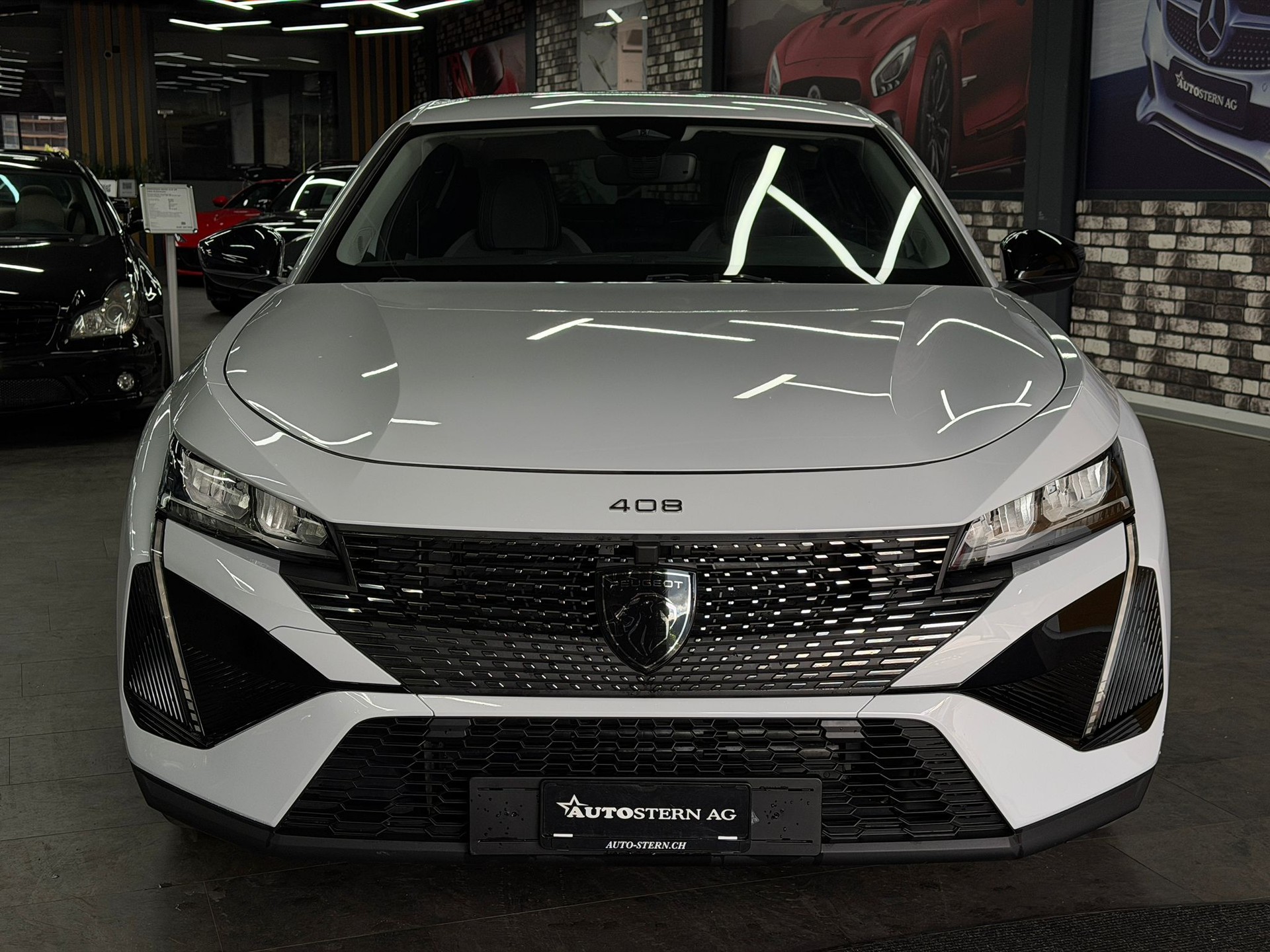 PEUGEOT 408 1.2 HEV 145 Allure-showroom-element-1