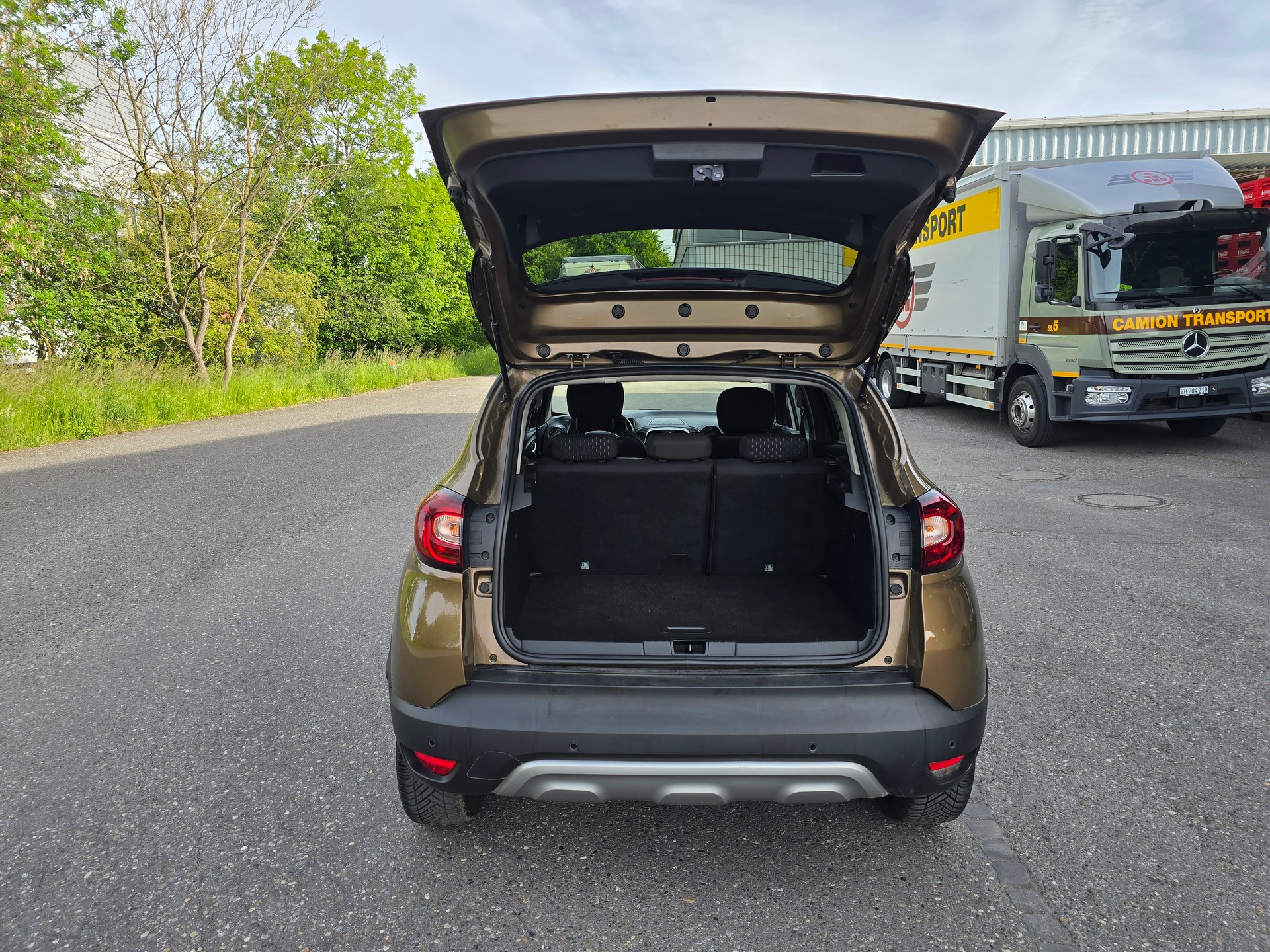 RENAULT Captur 1.2 T 16V Intens-image-6