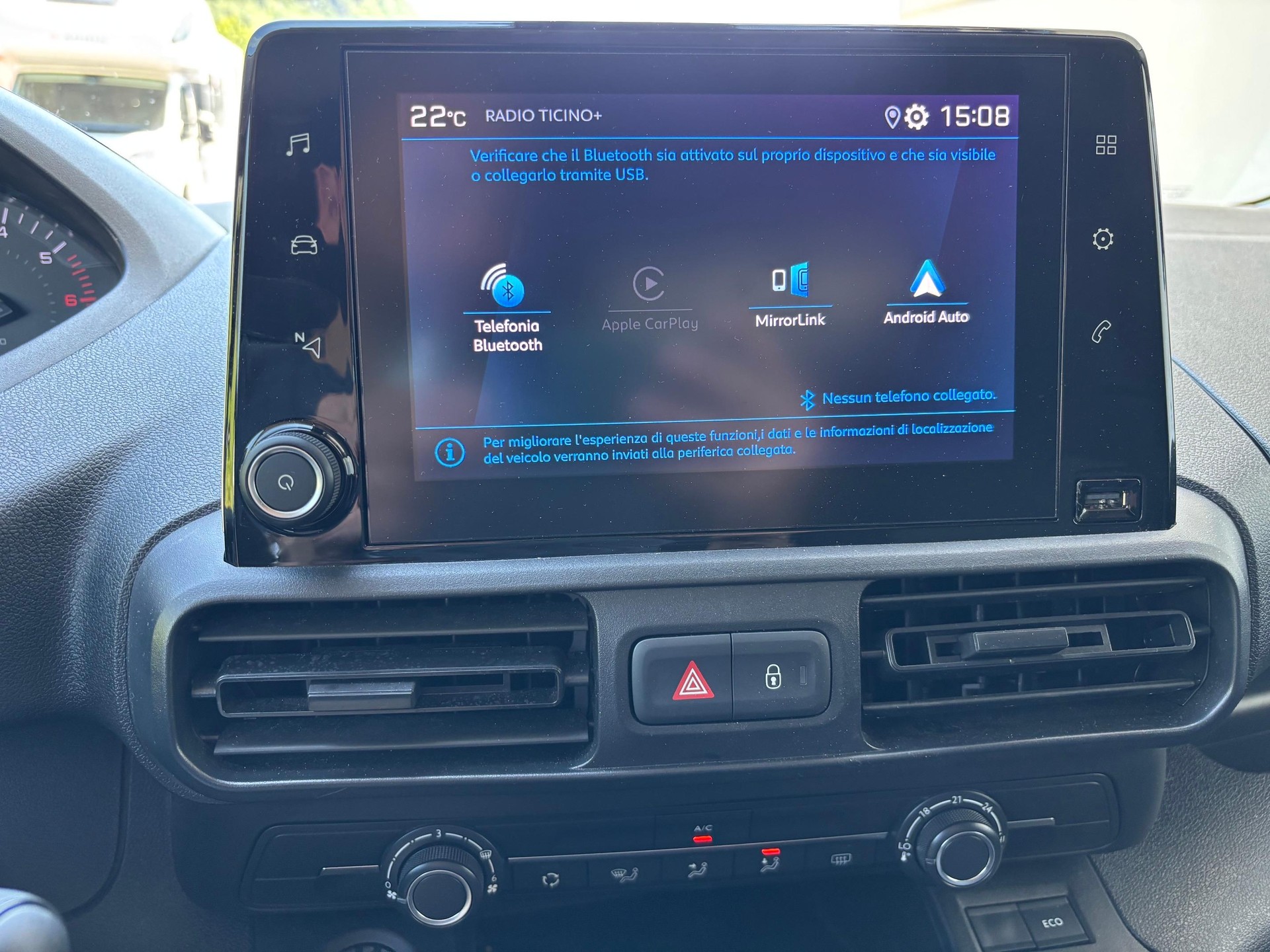 PEUGEOT Partner Kaw. 1000 Standard 1.2 PureTech 130 Premium S/S-image-11