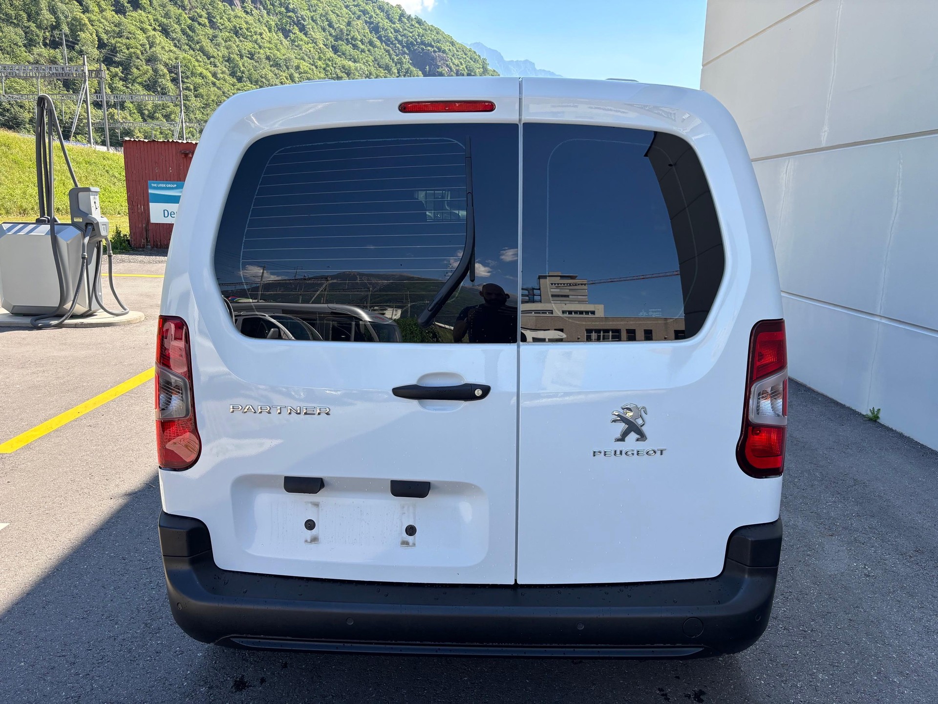 PEUGEOT Partner Kaw. 1000 Standard 1.2 PureTech 130 Premium S/S-image-5