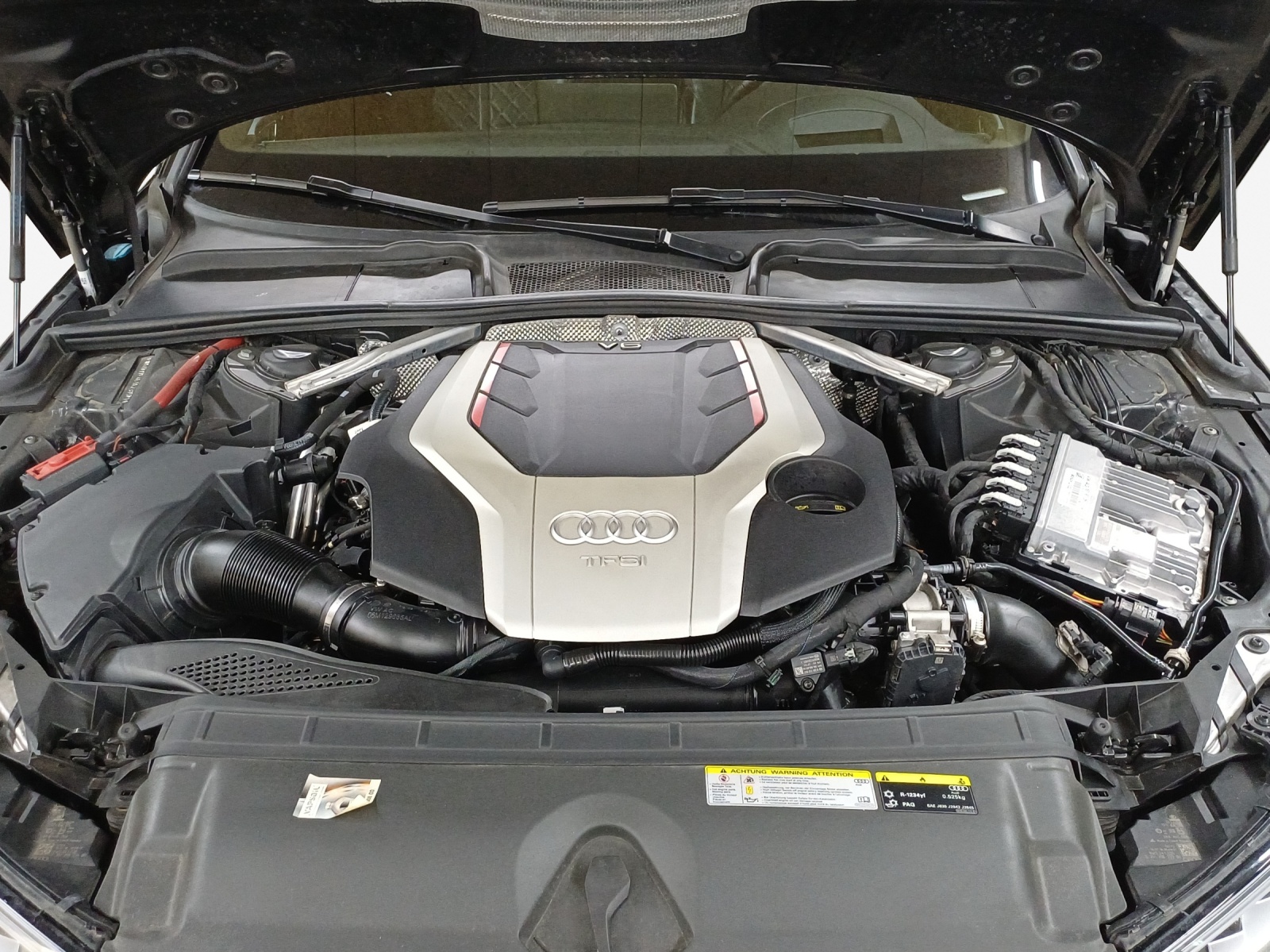 AUDI S4 Avant 3.0 TFSI quattro tiptronic-image-13