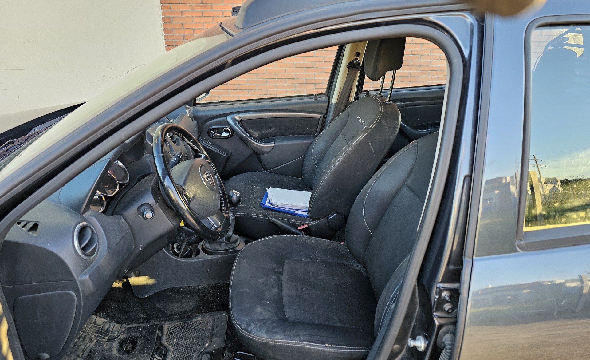 DACIA Duster 1.5 dCi Celebration 4x4-image-9