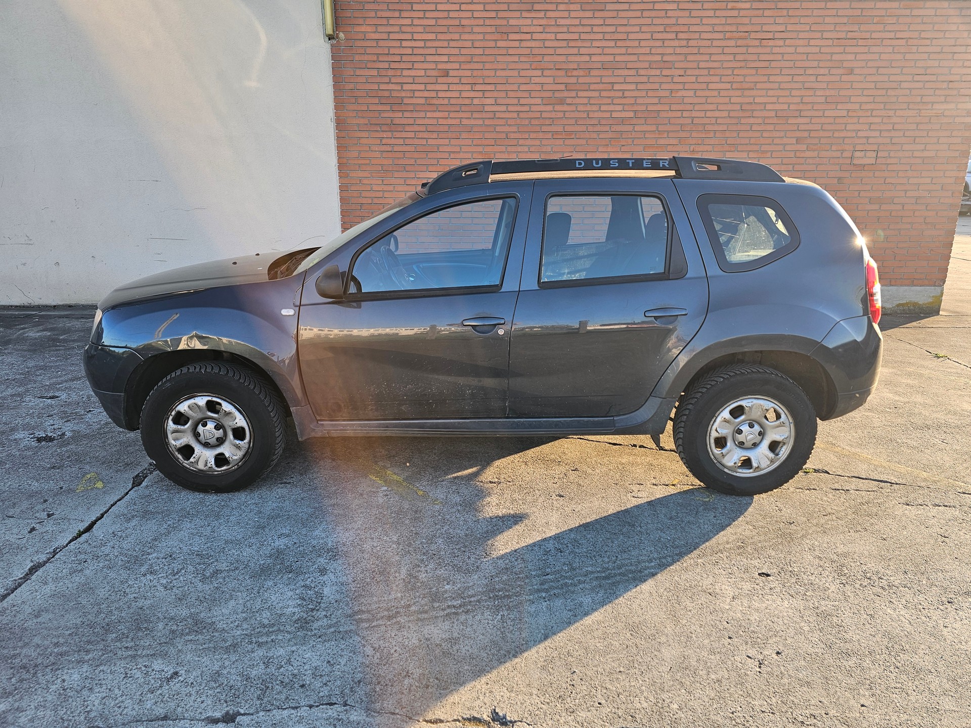 DACIA Duster 1.5 dCi Celebration 4x4-image-1
