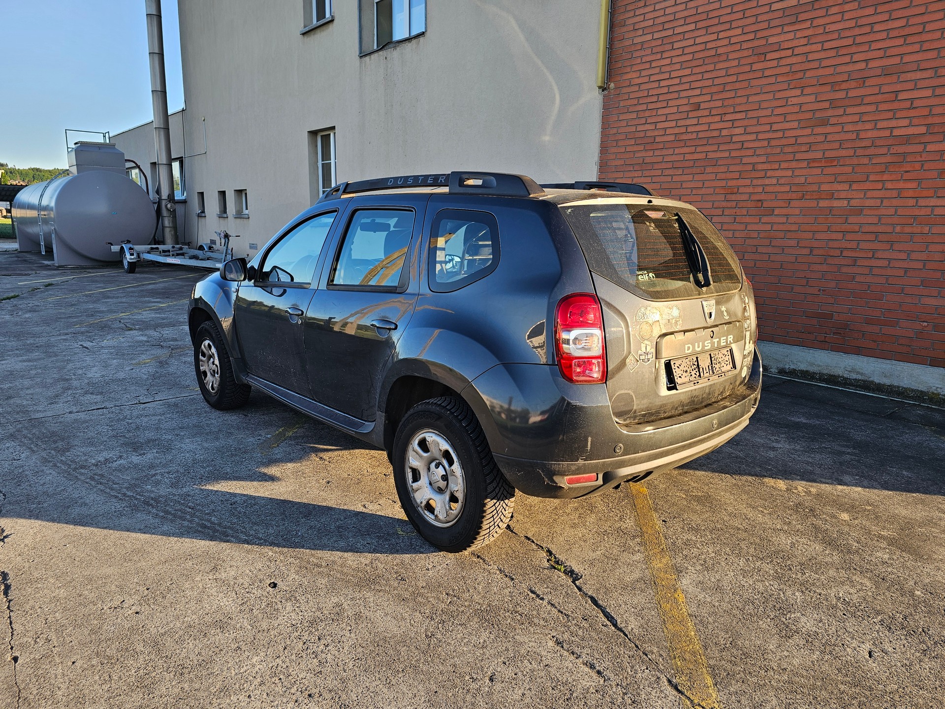 DACIA Duster 1.5 dCi Celebration 4x4-image-2