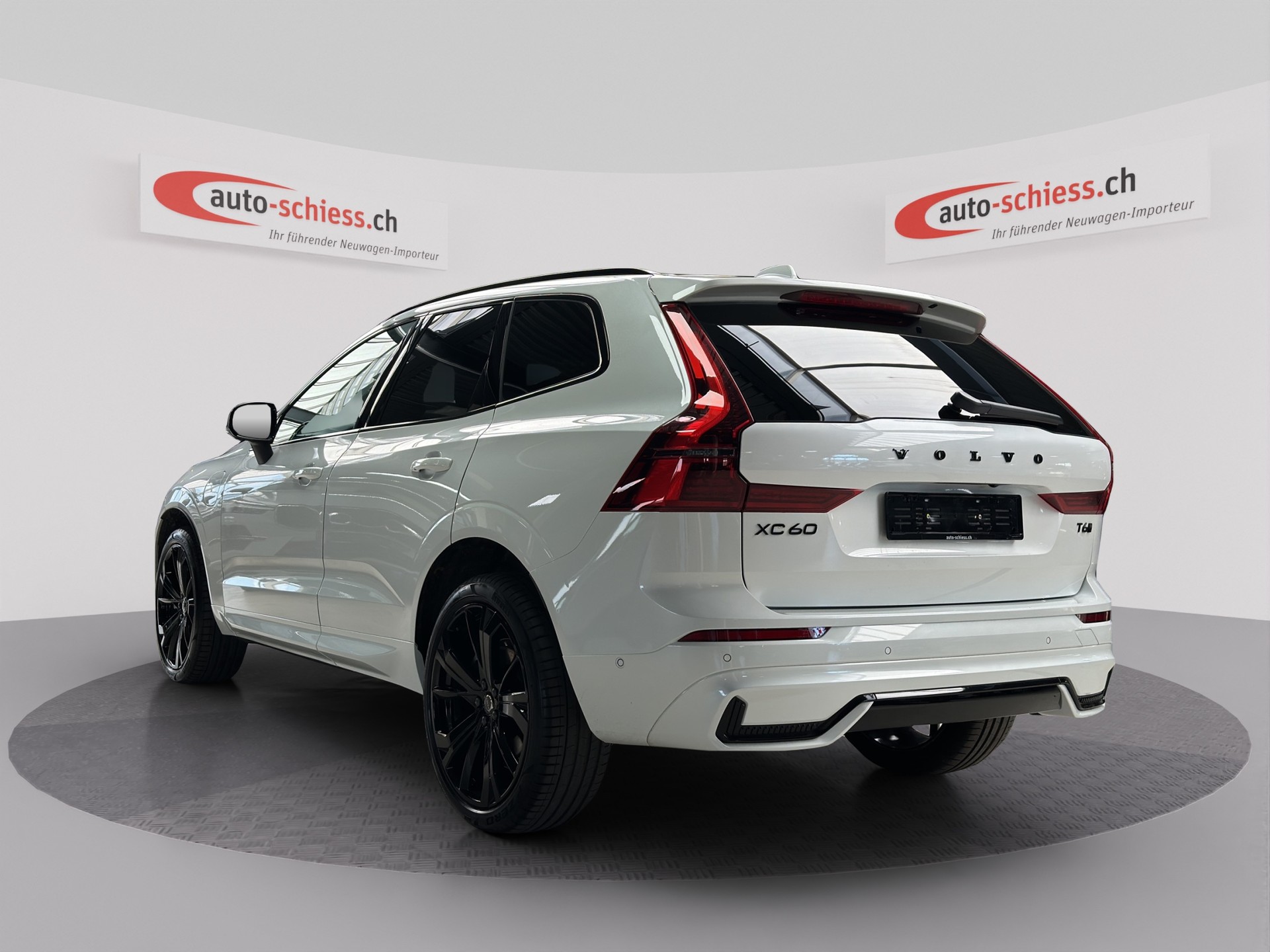VOLVO XC60 T6 AWD PluginHybrid Black Edition Geartronic-showroom-element-2