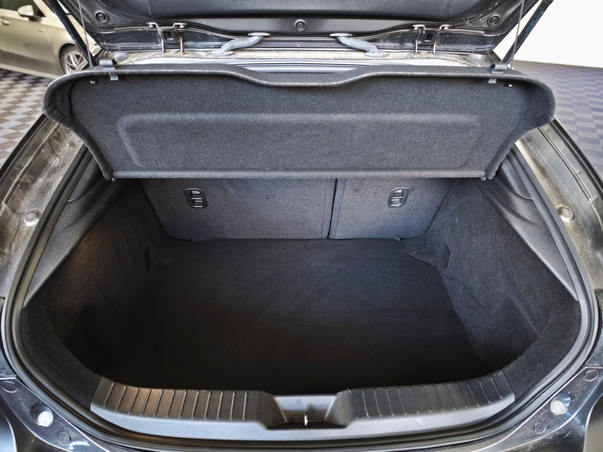 MAZDA 3 Hatchback SKYACTIV-X MHybrid 186 Homura AWD Automat-image-20