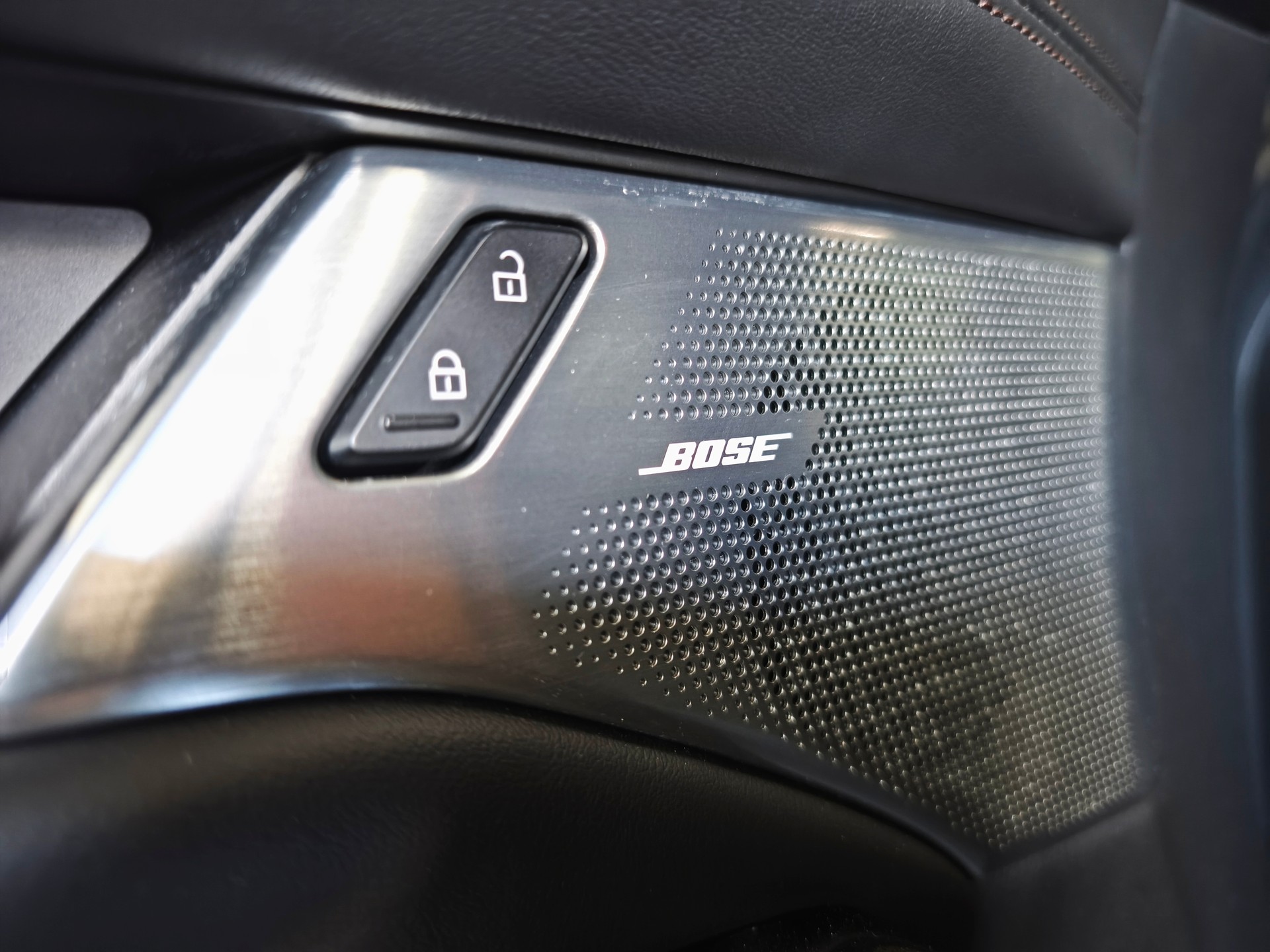 MAZDA 3 Hatchback SKYACTIV-X MHybrid 186 Homura AWD Automat-image-19