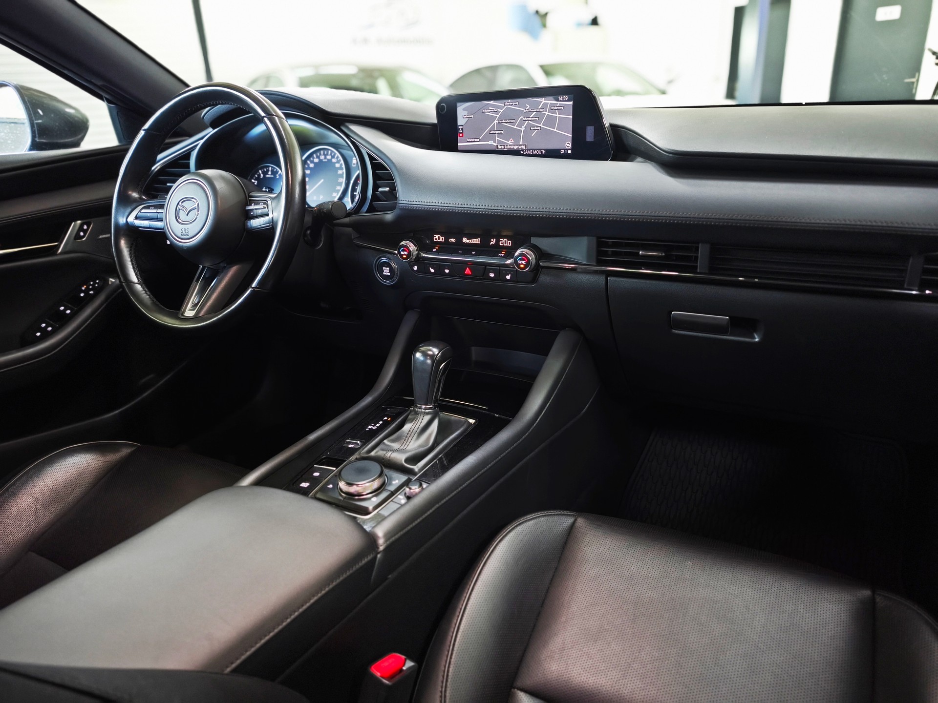 MAZDA 3 Hatchback SKYACTIV-X MHybrid 186 Homura AWD Automat-image-16