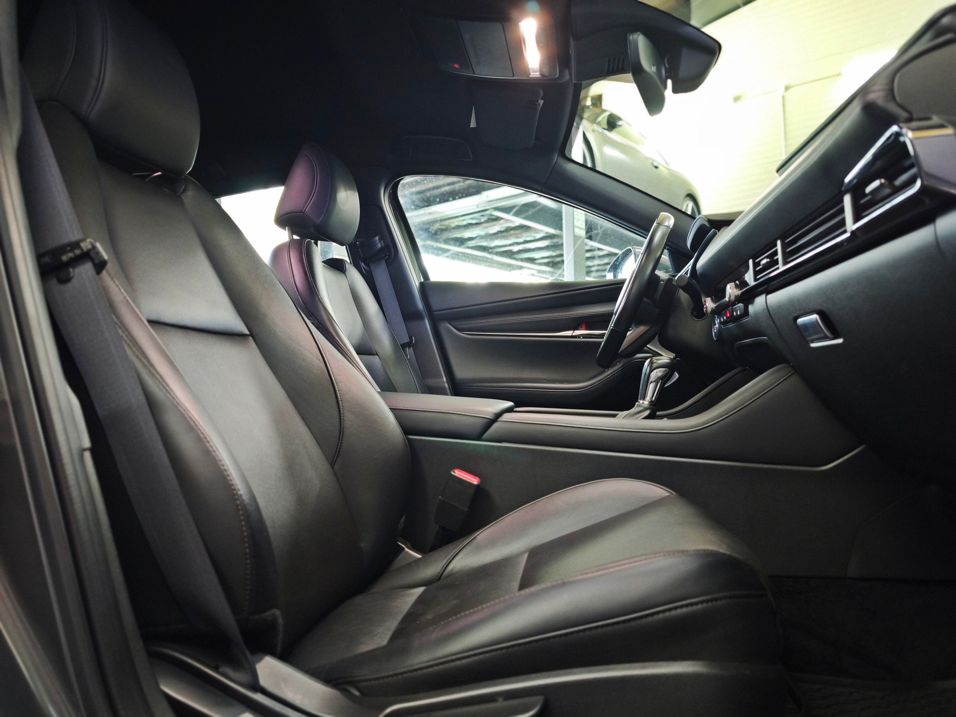 MAZDA 3 Hatchback SKYACTIV-X MHybrid 186 Homura AWD Automat-image-17