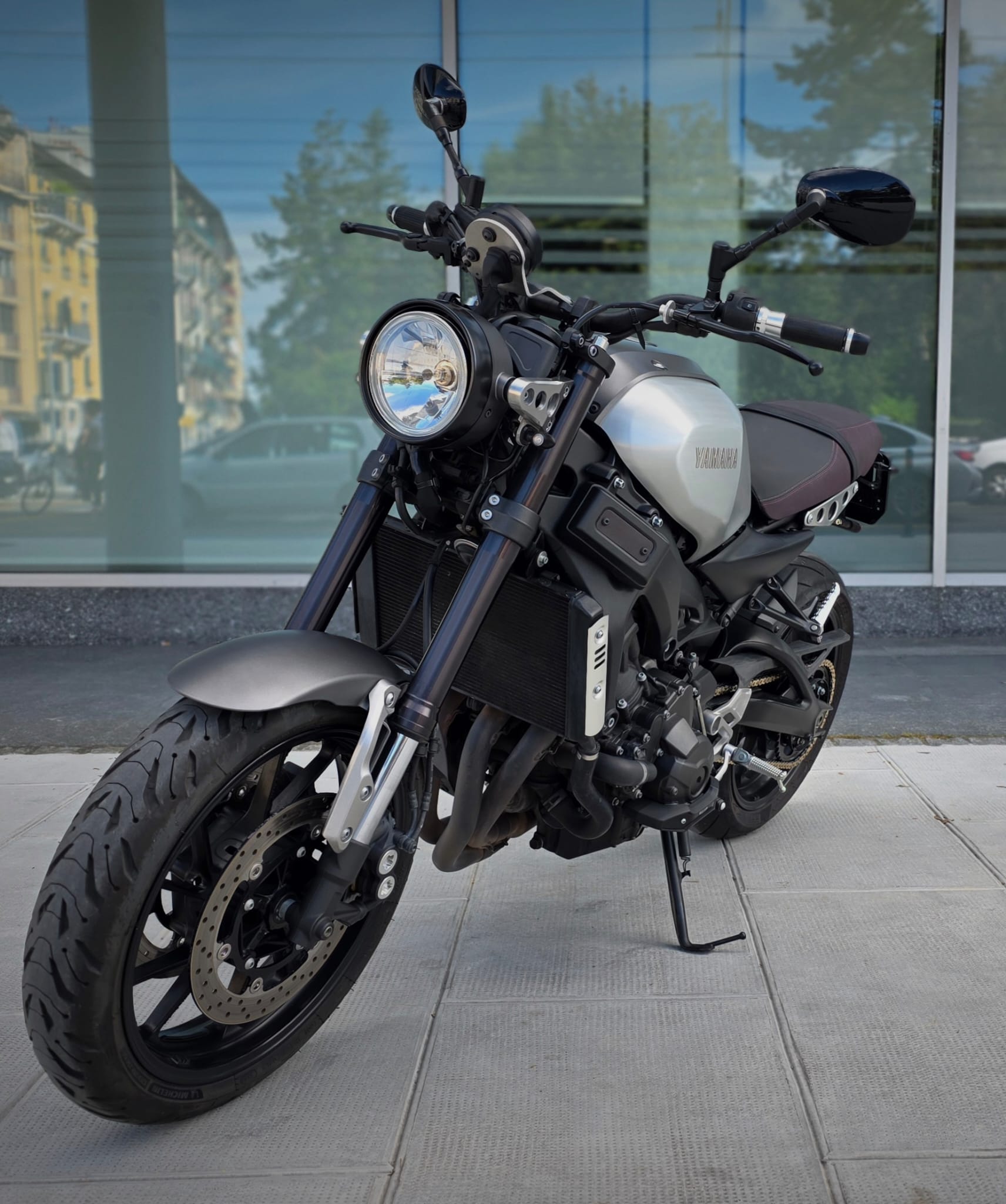 YAMAHA XSR 900-image-2