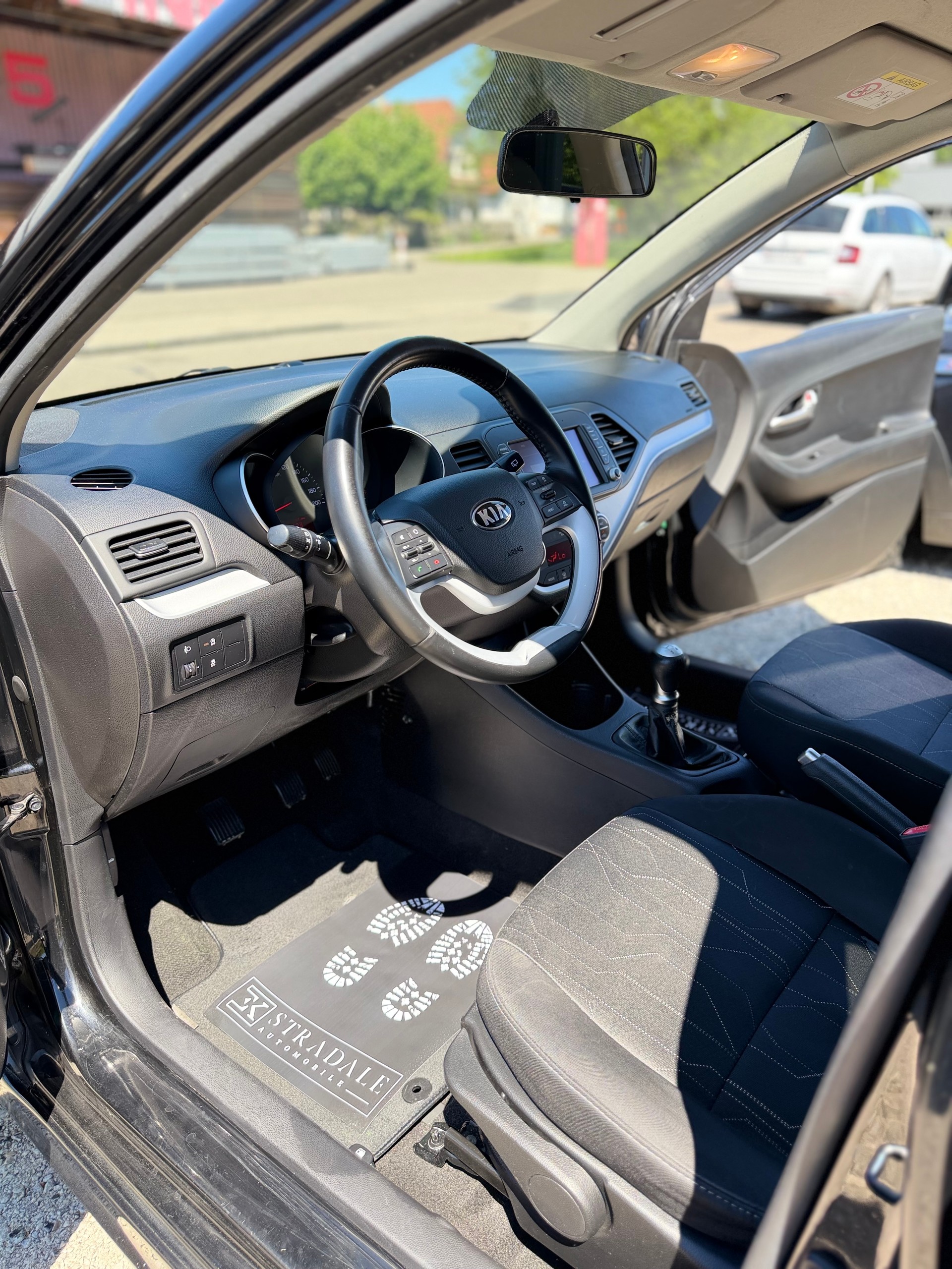 KIA Picanto 1.2 CVVT Swiss Champion-image-10