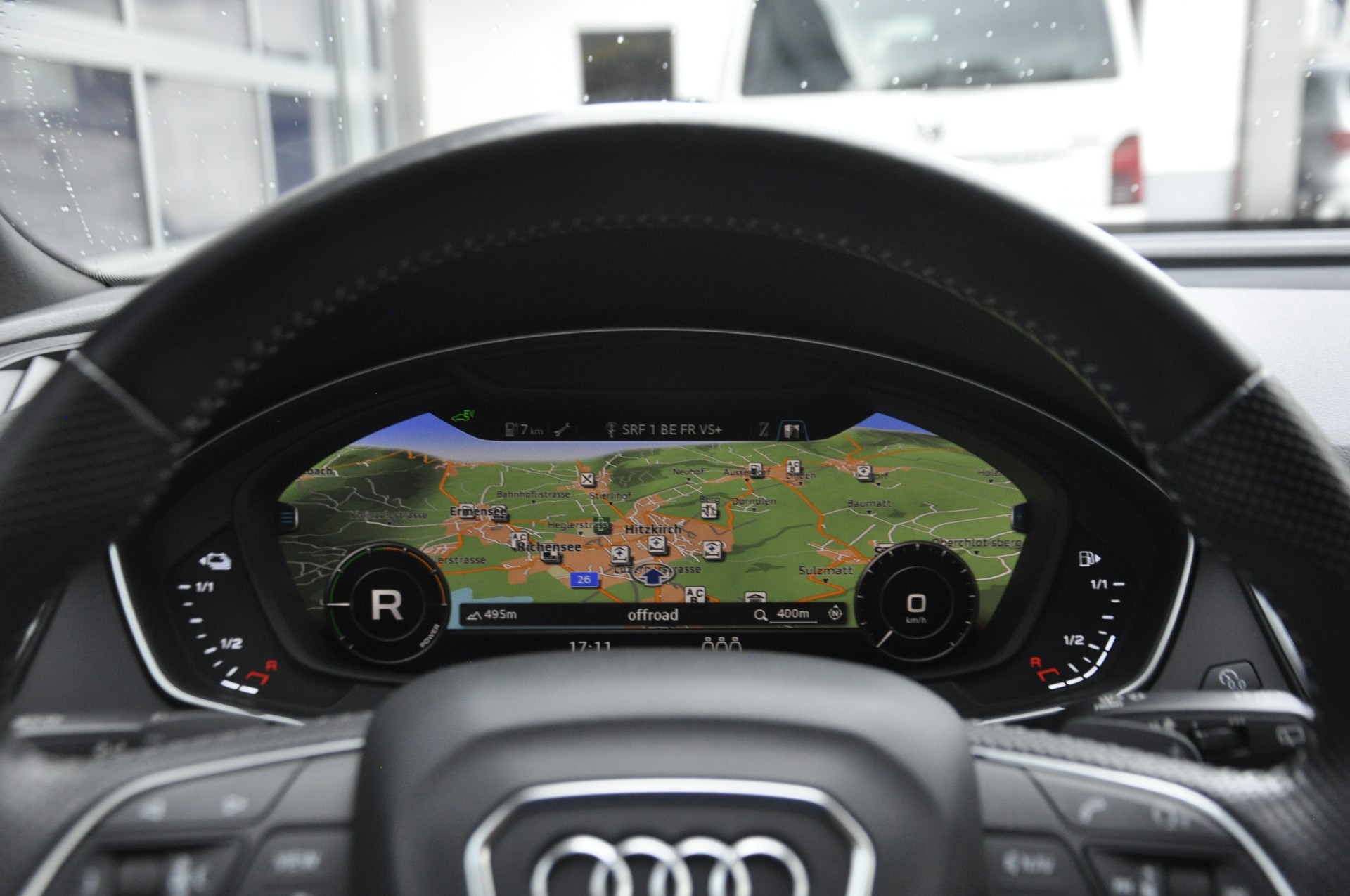 AUDI Q5 55 TFSI e sport quattro S line-image-11
