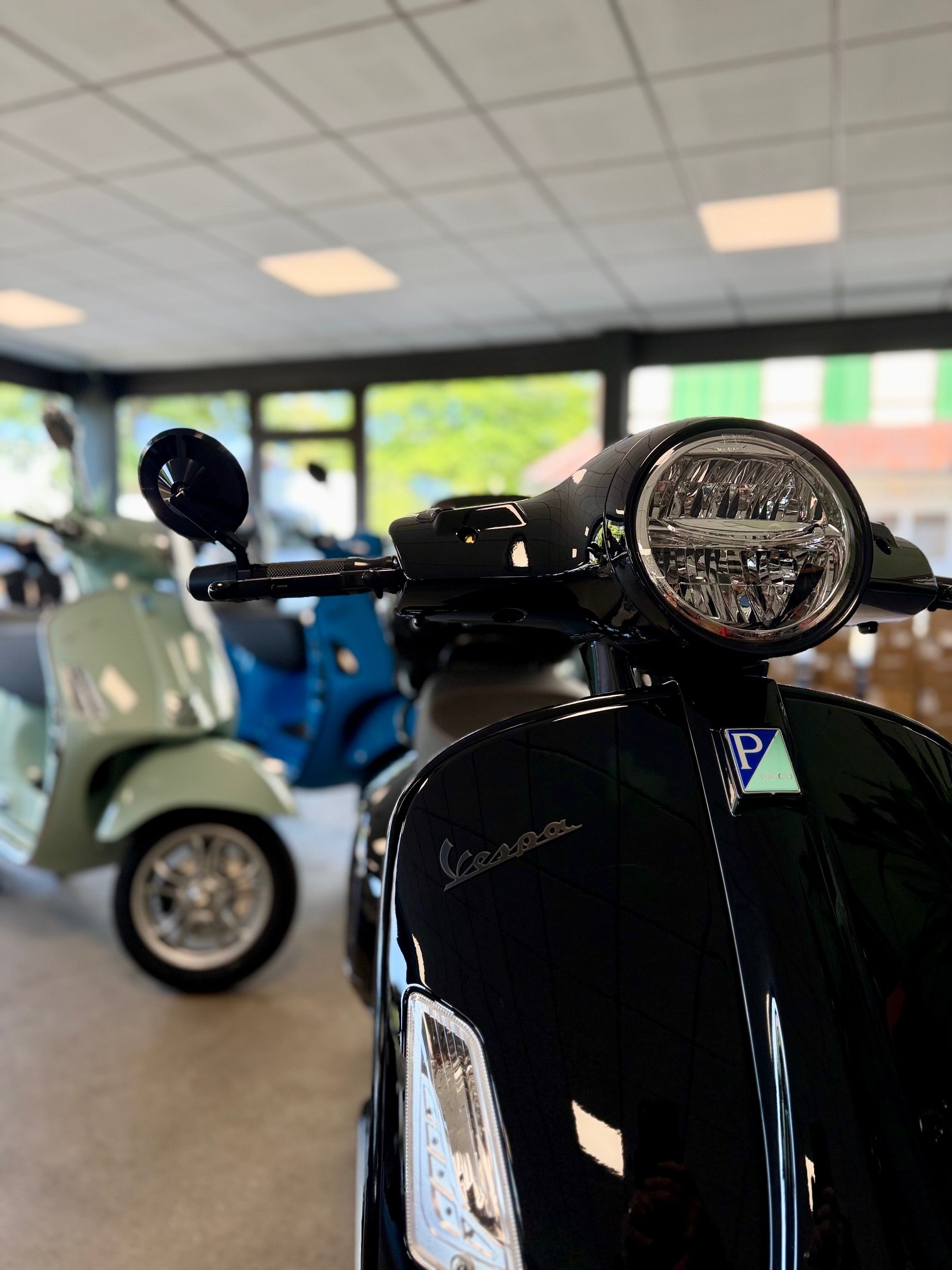 PIAGGIO Vespa GTS 125 Super ABS-image-6