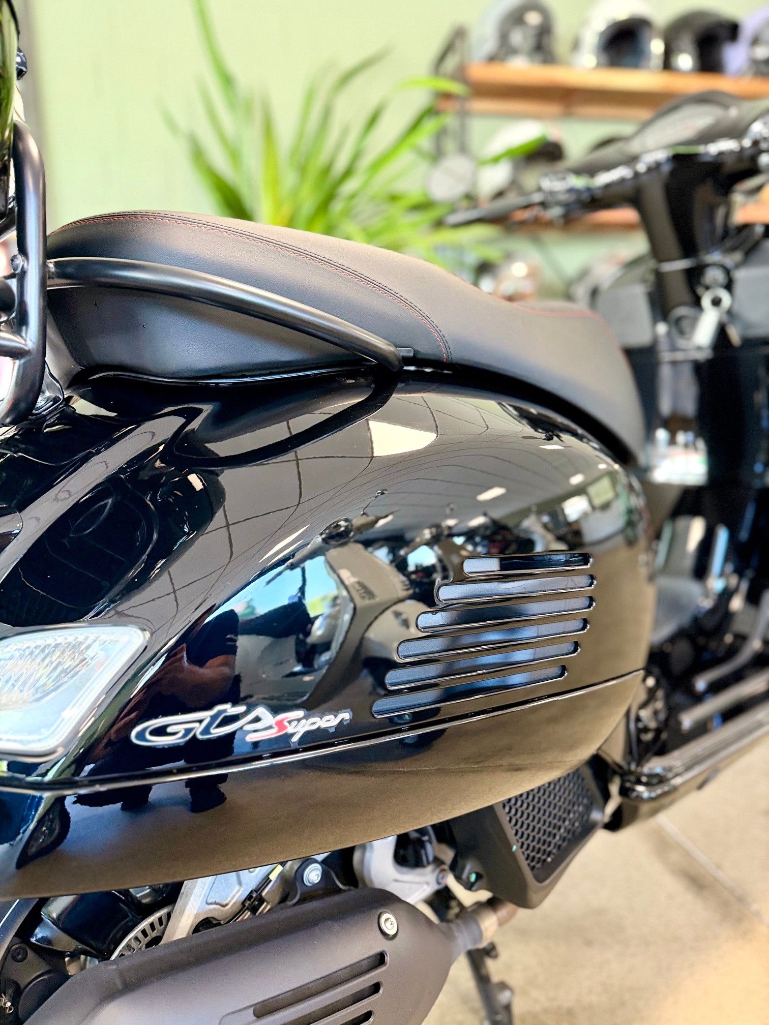 PIAGGIO Vespa GTS 125 Super ABS-image-8