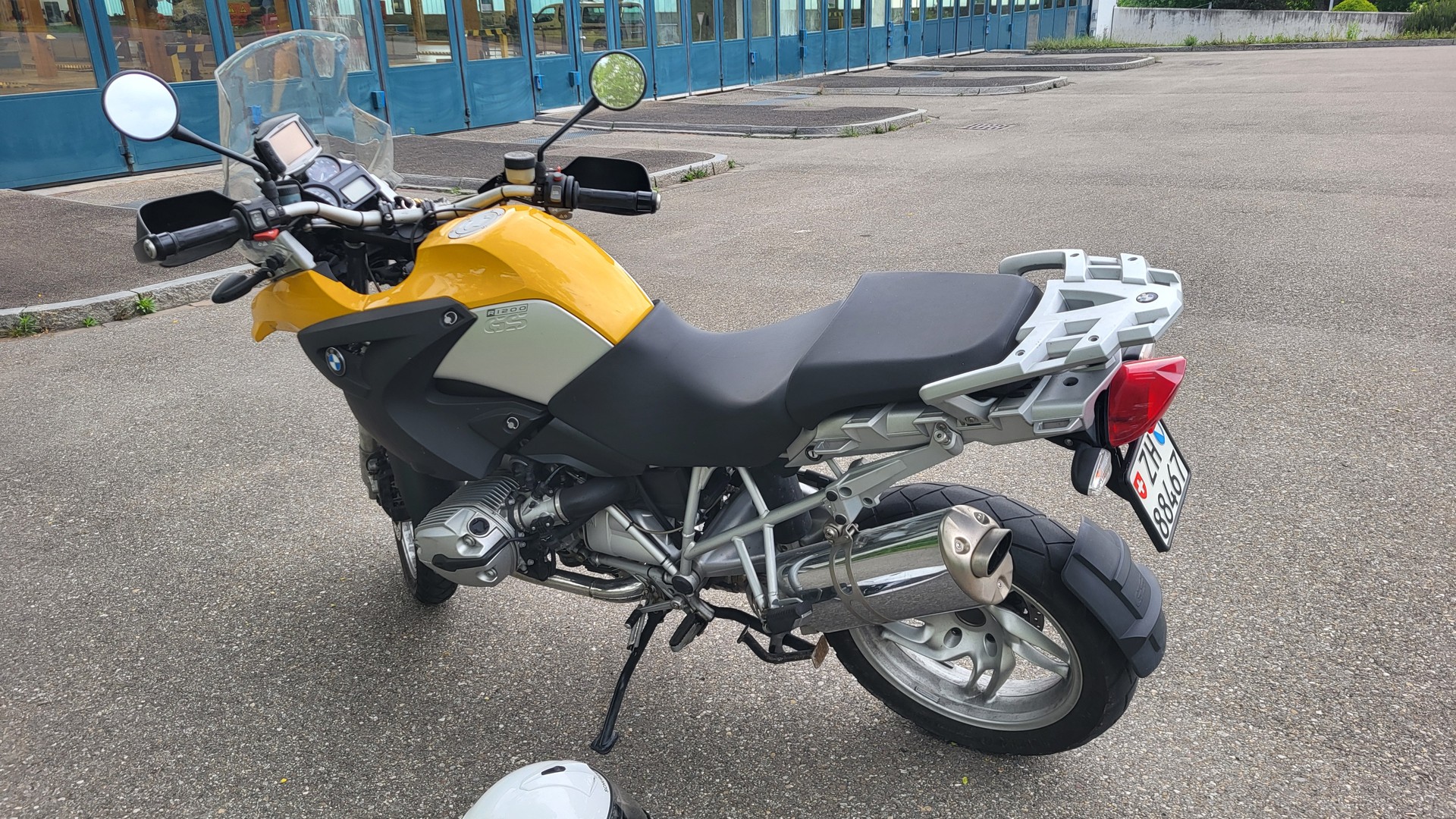 BMW R 1200 GS-image-1