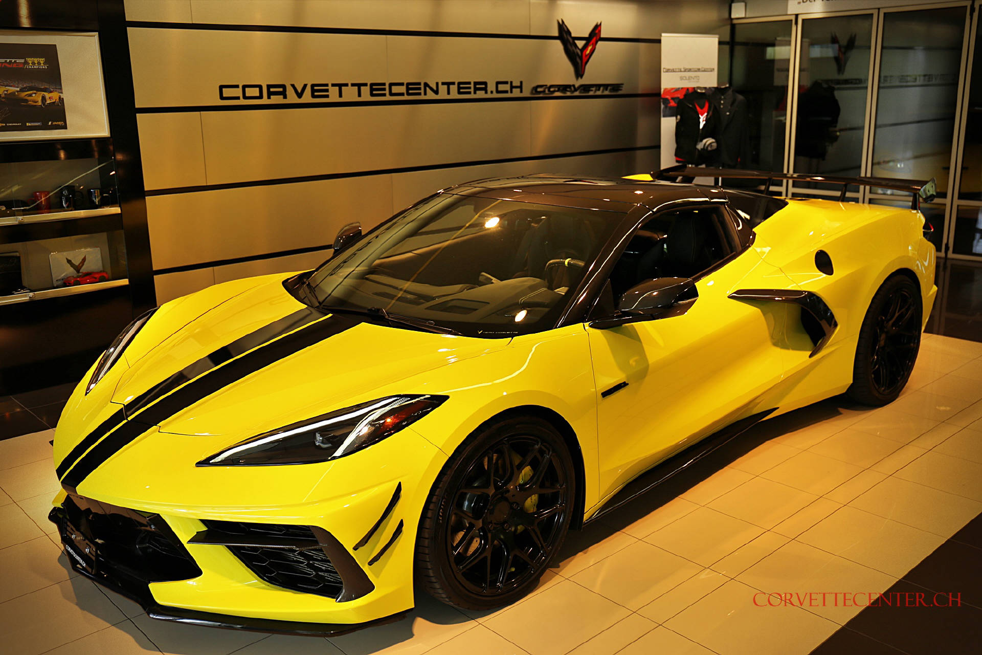 CHEVROLET Corvette Convertible 6.2 V8 3LT Z51-image-17