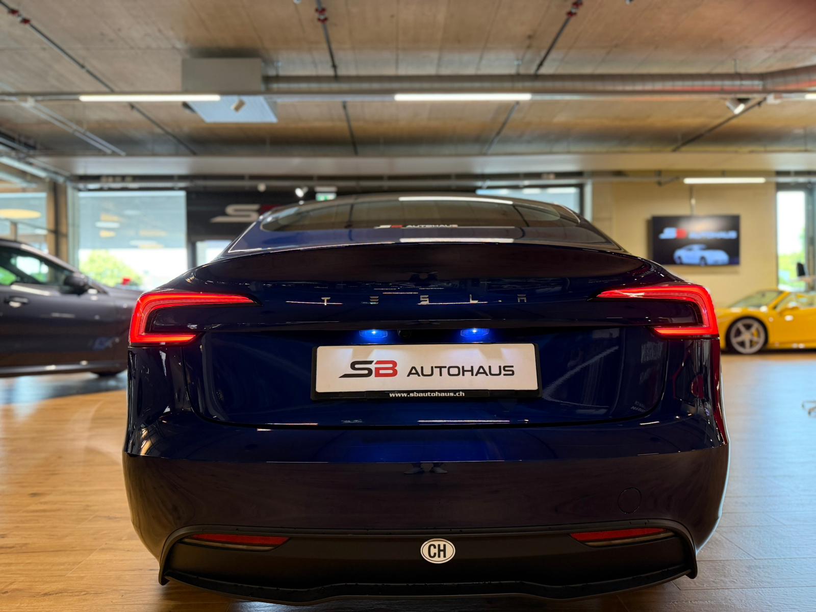 TESLA Model 3 RWD-image-11
