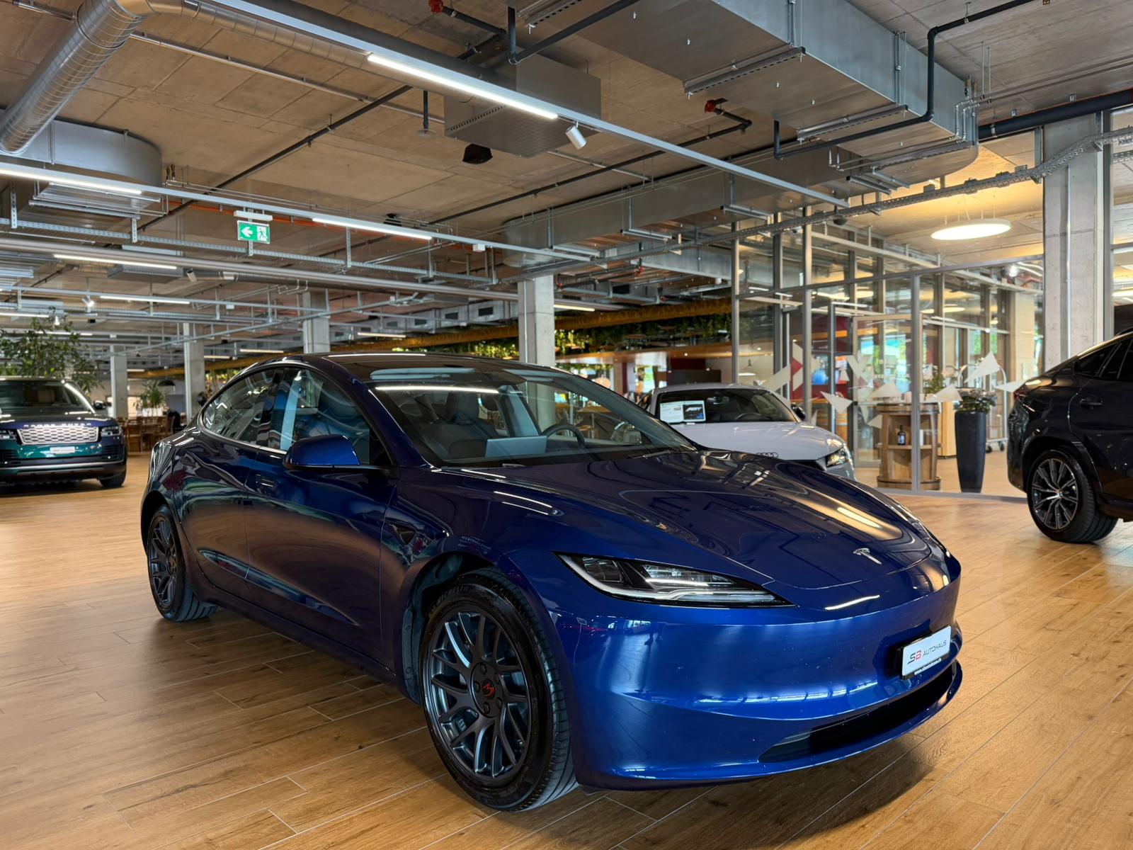 TESLA Model 3 RWD-image-8