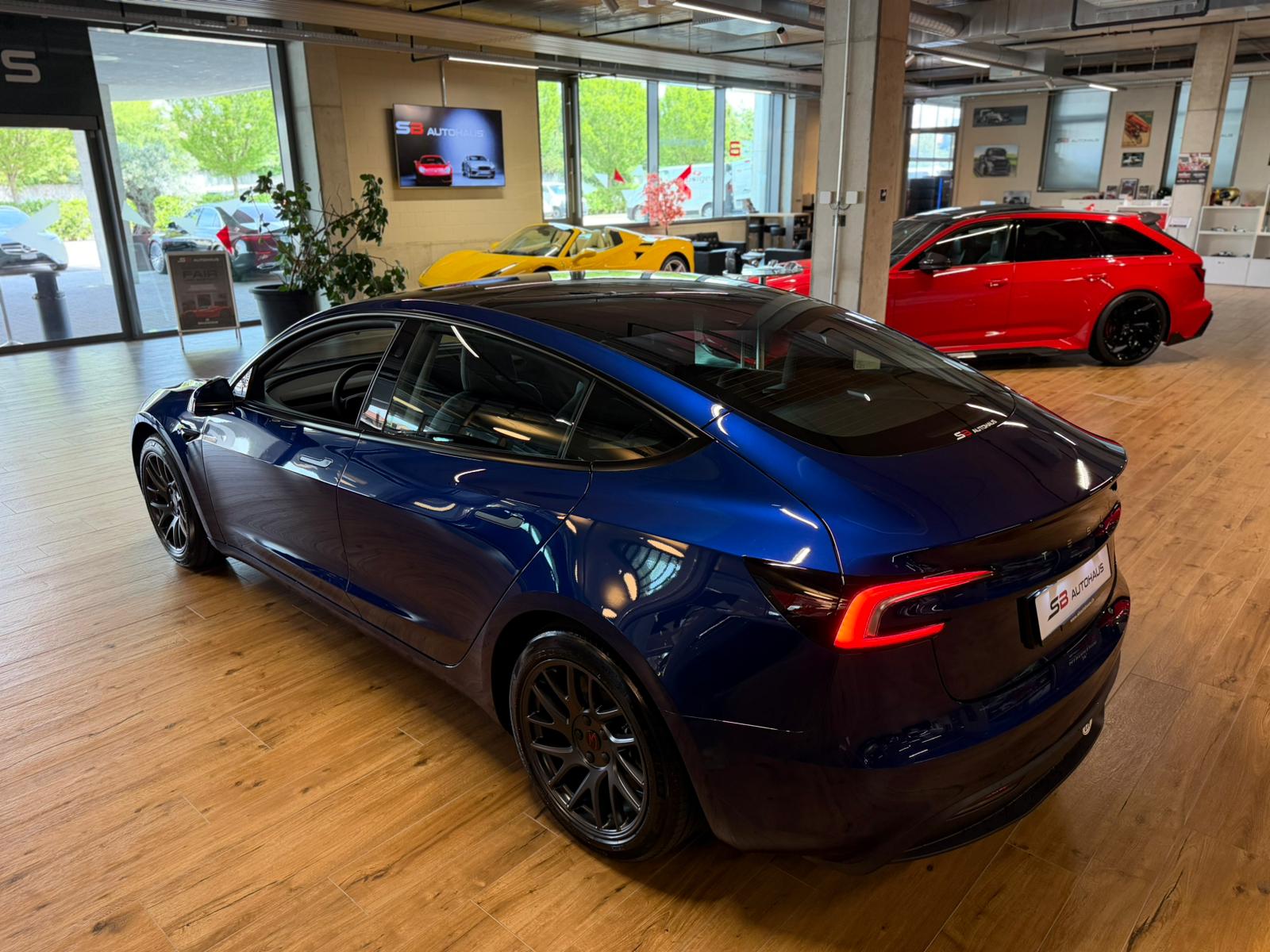 TESLA Model 3 RWD-image-14