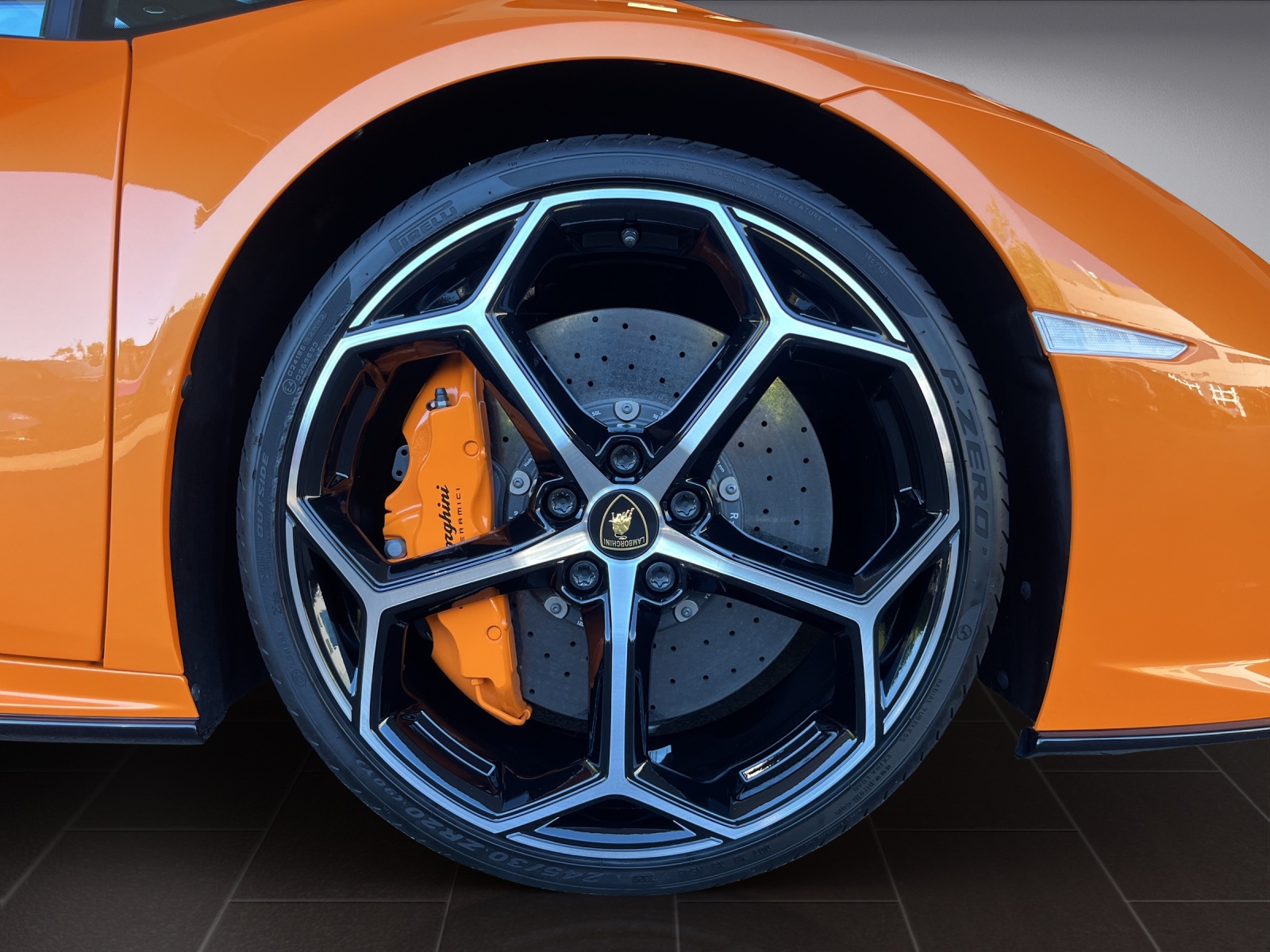 LAMBORGHINI Huracan EVO Spyder MY21-image-7