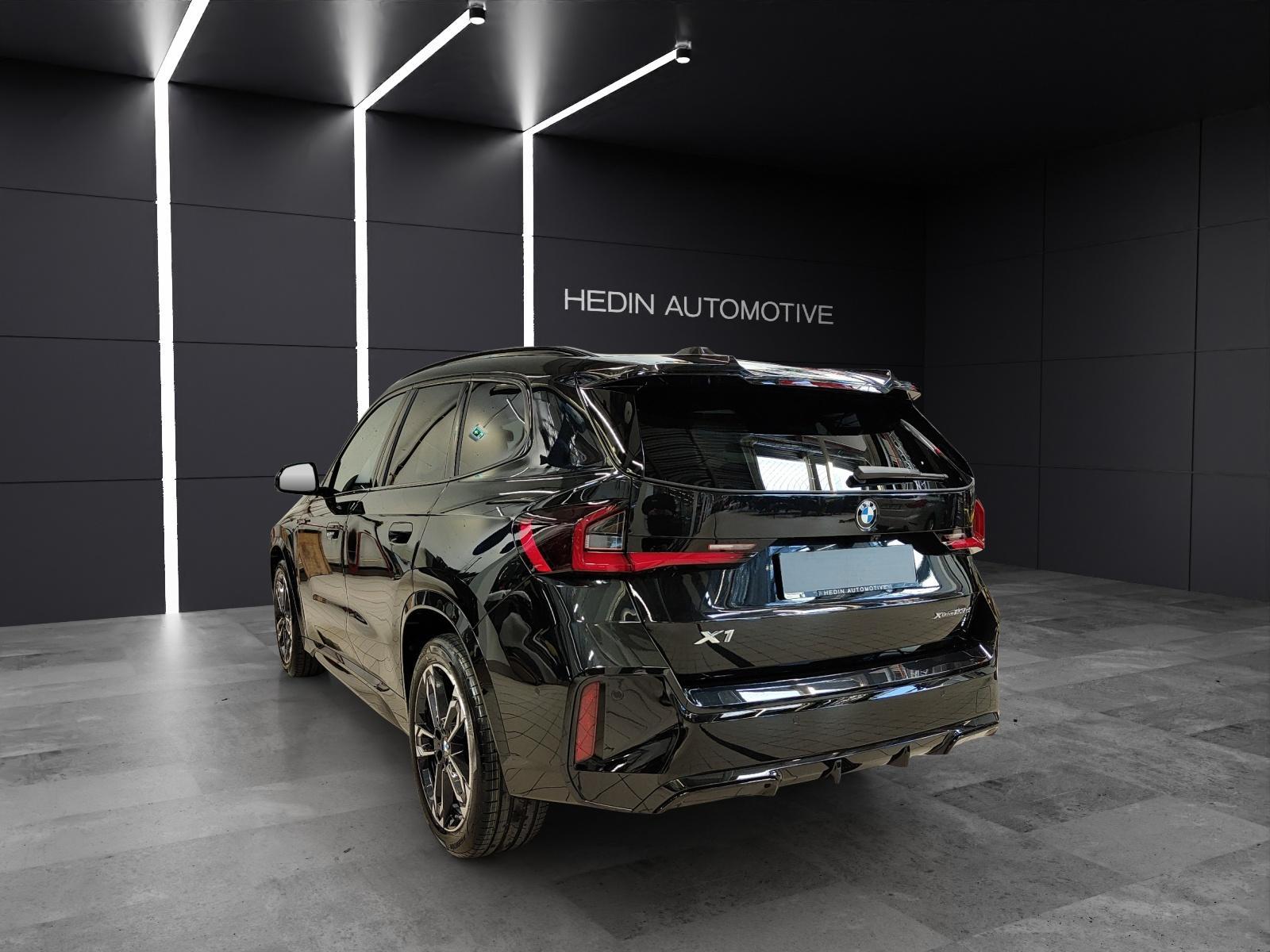 BMW X1 23d xDrive-showroom-element-3