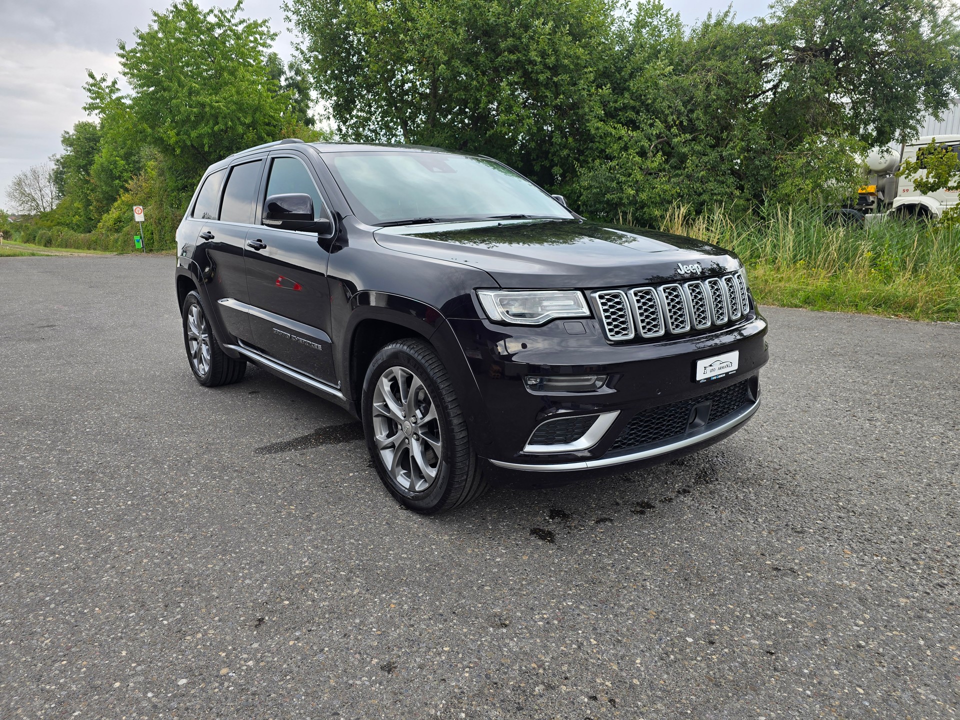 JEEP Grand Cherokee 3.0 CRD Summit Automatic-showroom-element-1