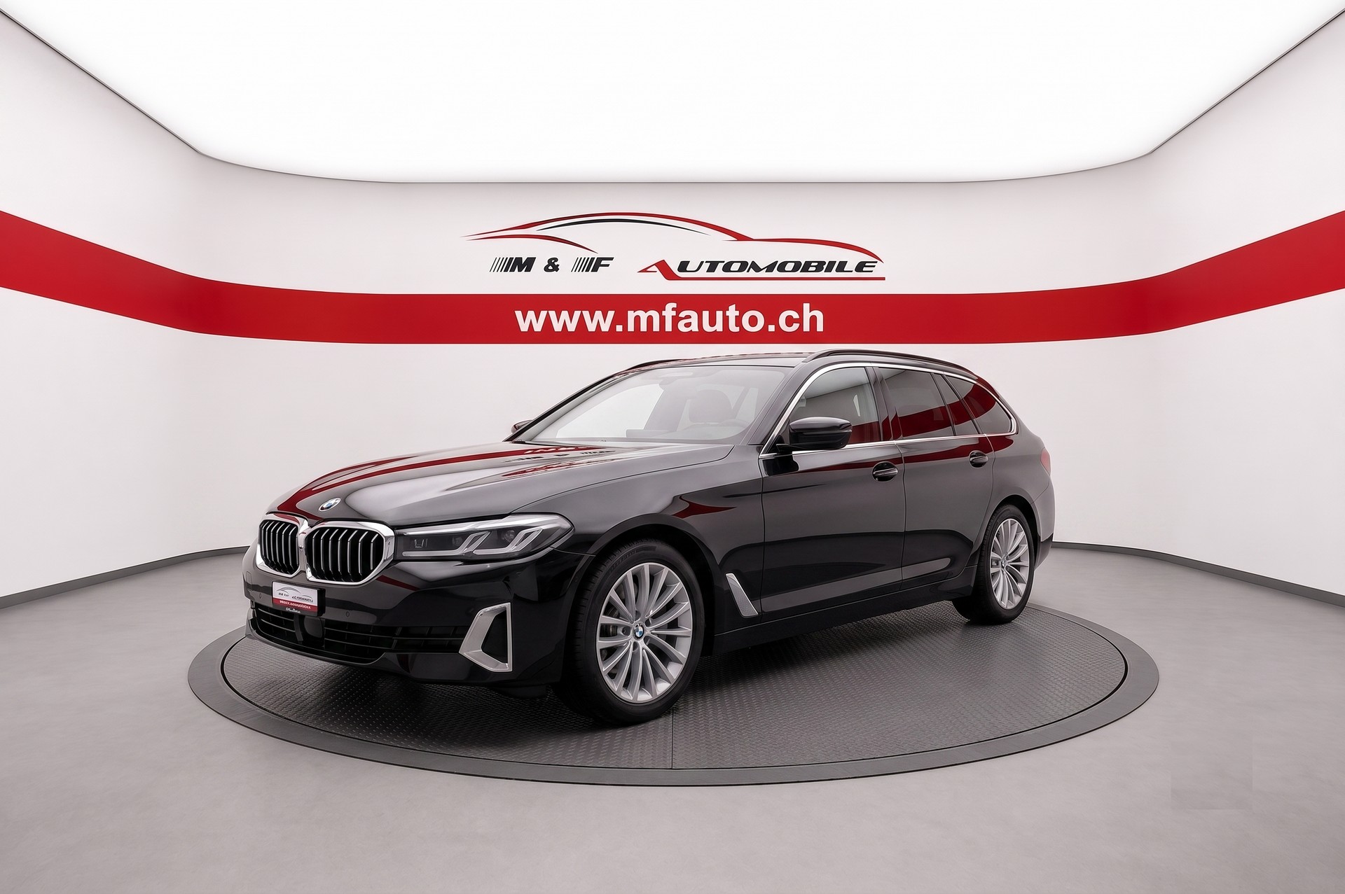 BMW 530d xDrive Touring * Luxury Line * CH FAHRZEUG *
