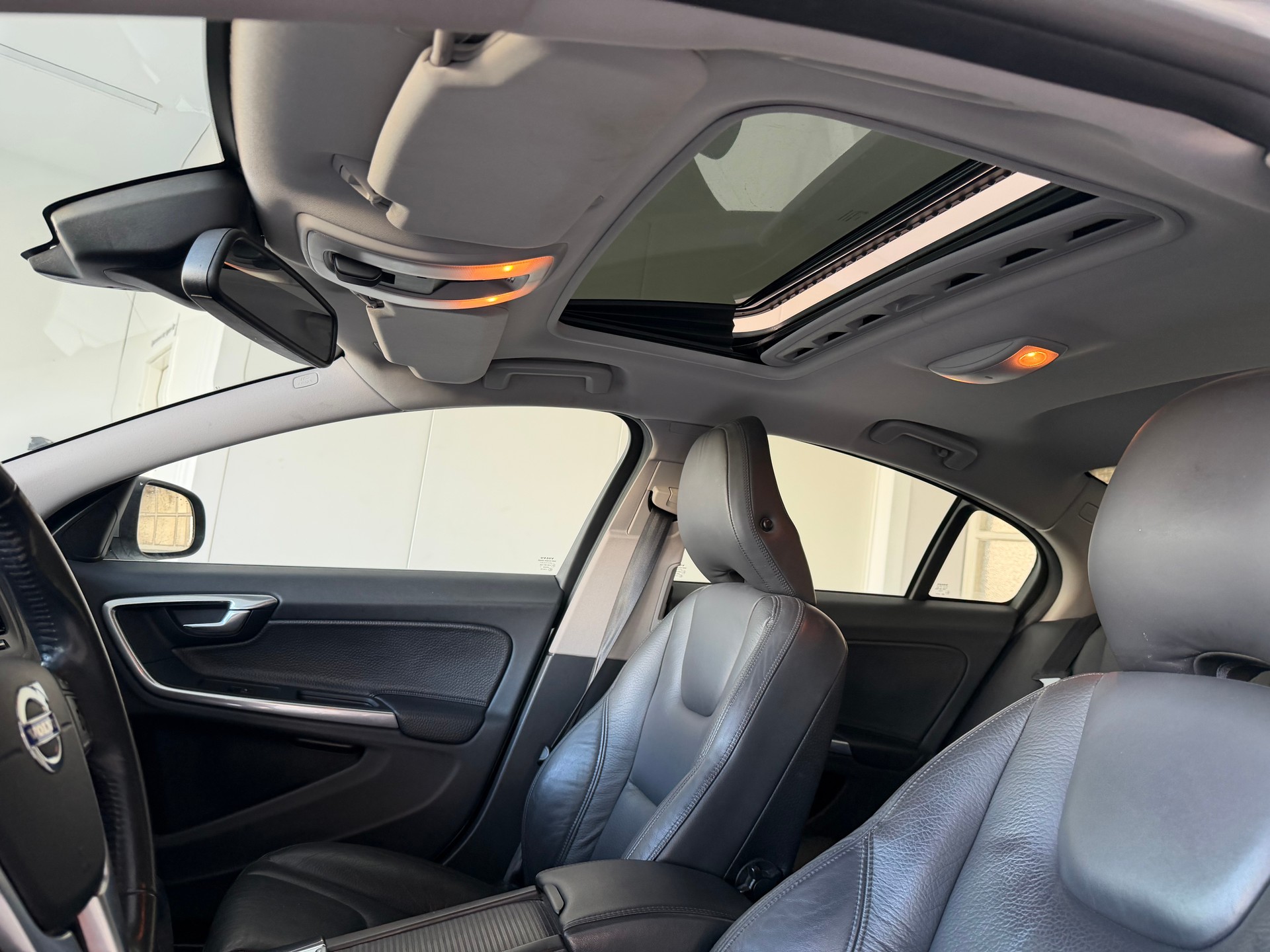 VOLVO S60 T4 Summum Powershift-image-12