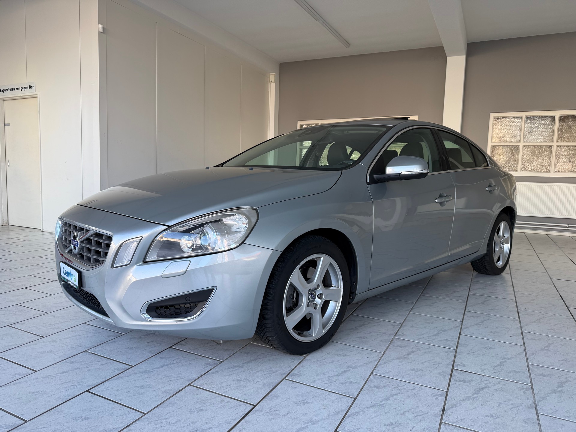 VOLVO S60 T4 Summum Powershift