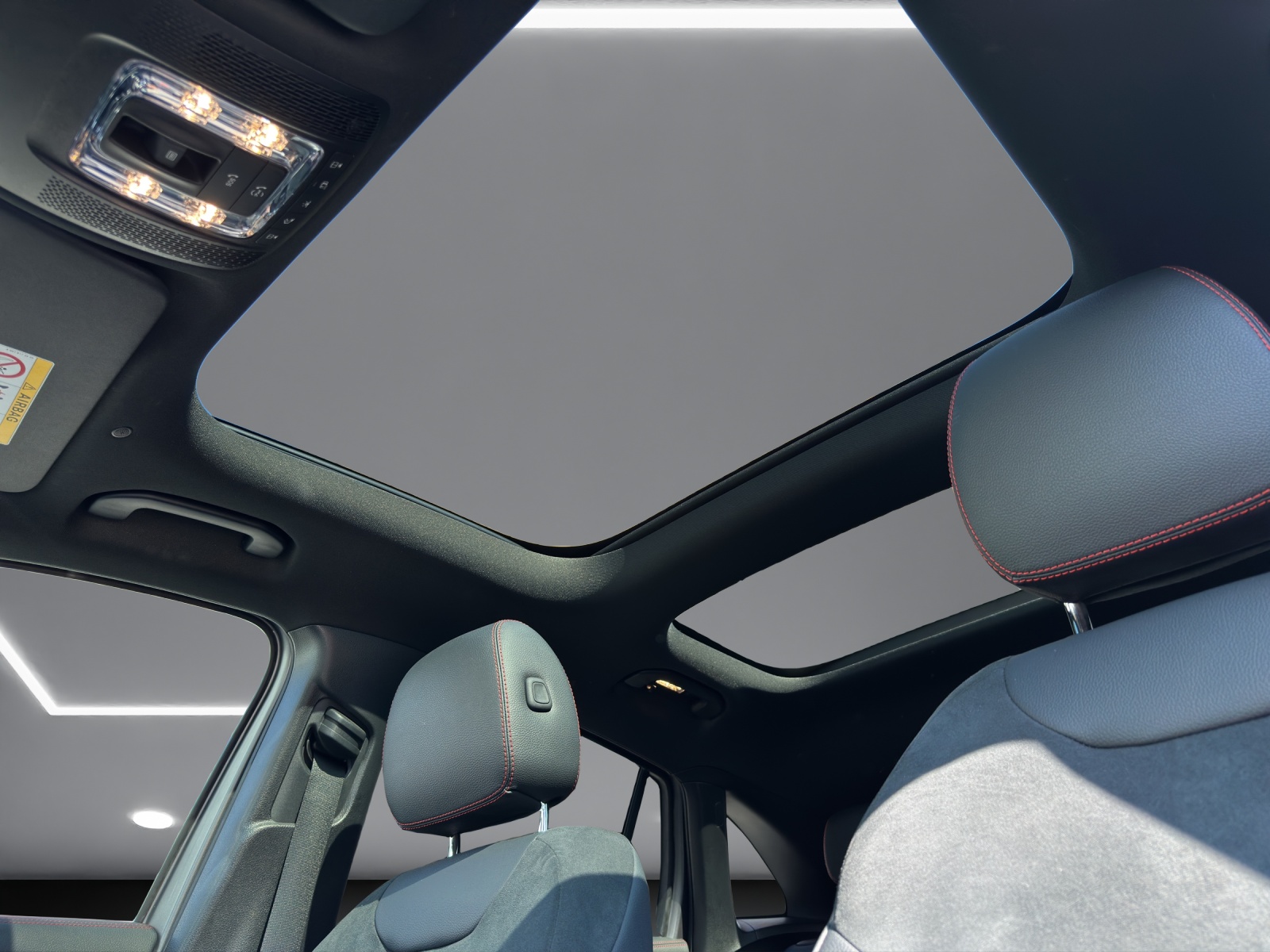 MERCEDES-BENZ GLA 250 4Matic AMG Line 8G-DCT-image-8