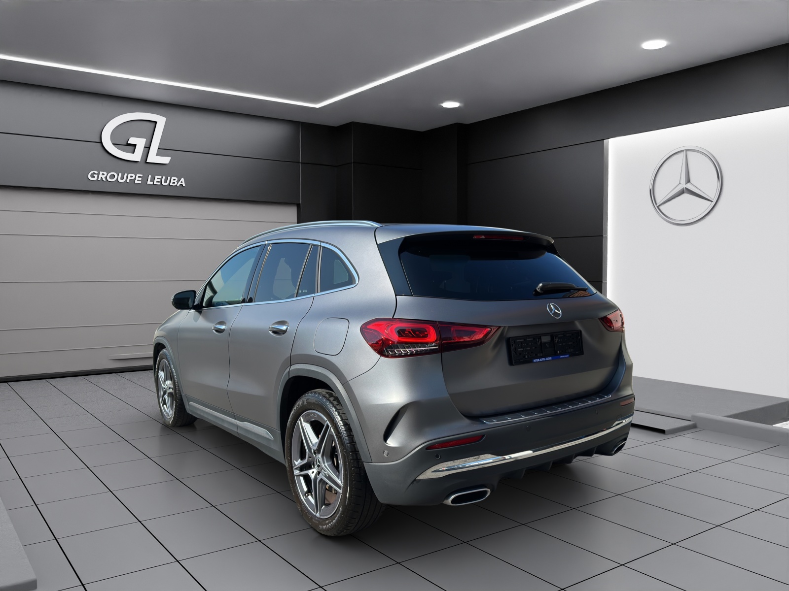 MERCEDES-BENZ GLA 250 4Matic AMG Line 8G-DCT-showroom-element-3