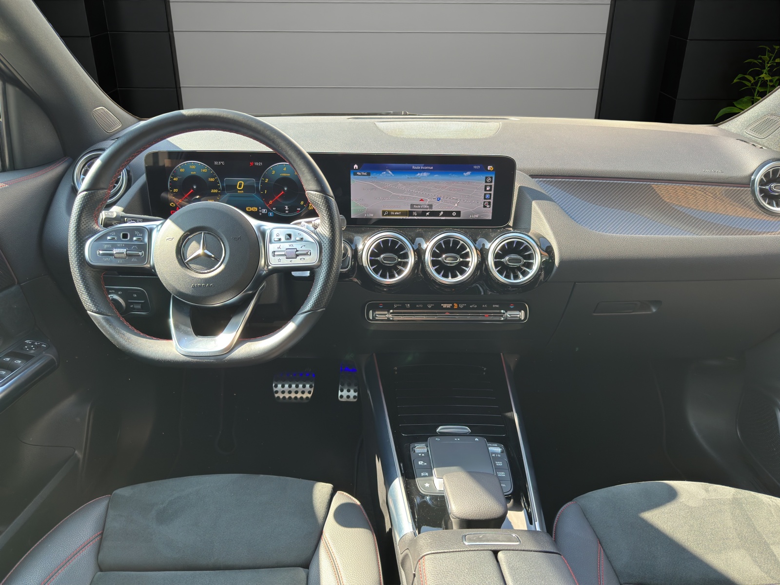 MERCEDES-BENZ GLA 250 4Matic AMG Line 8G-DCT-image-9