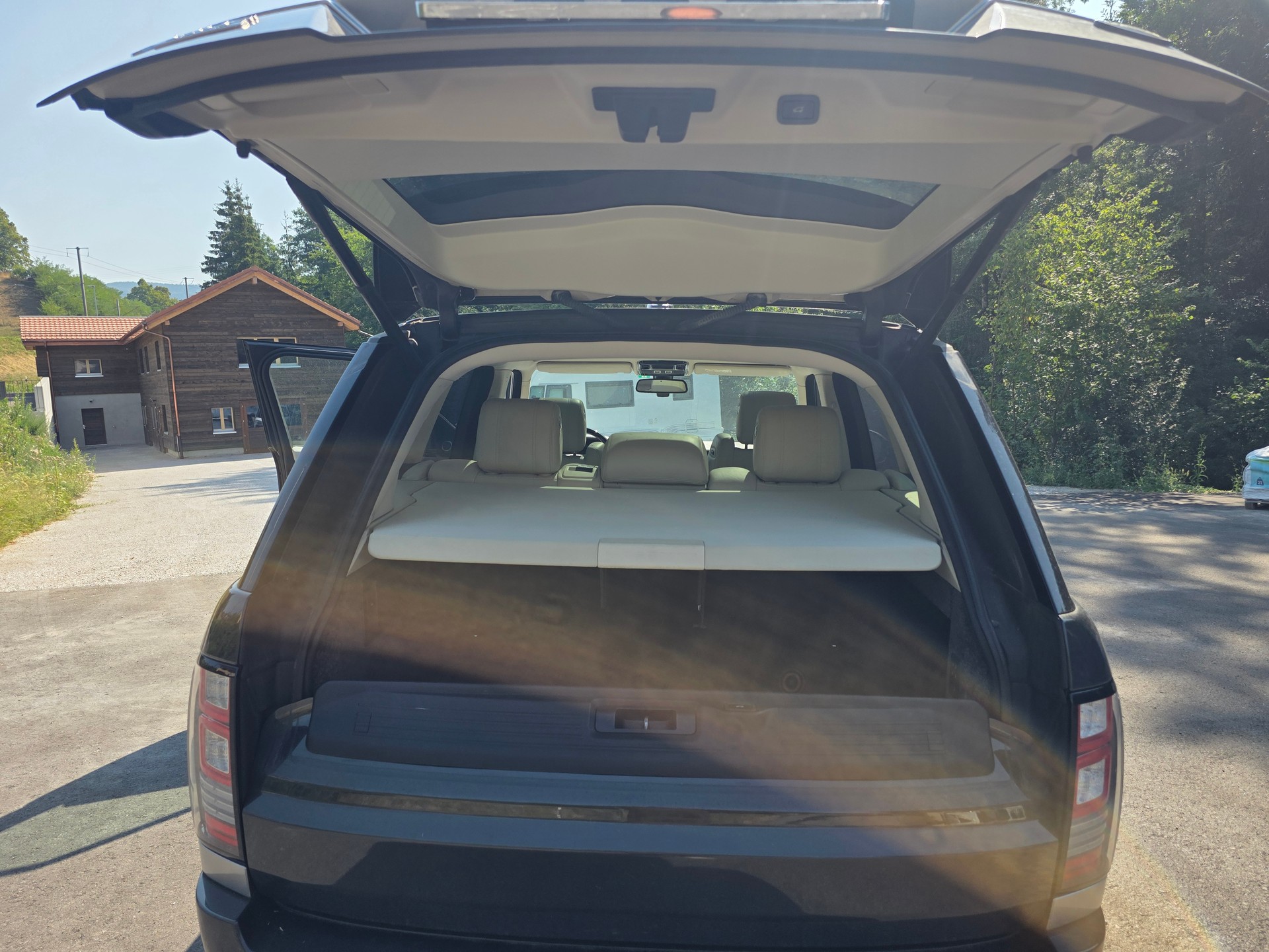 LAND ROVER Range Rover 4.4 SDV8 Vogue Automatic-image-11