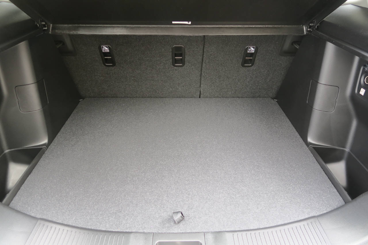 SUZUKI S-Cross 1.4 T Black Edition Top Hybrid 4x4-image-15