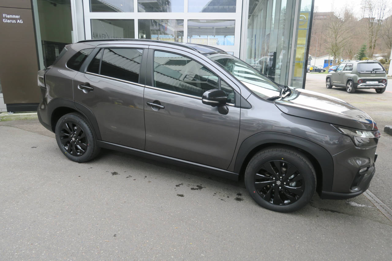 SUZUKI S-Cross 1.4 T Black Edition Top Hybrid 4x4-showroom-element-1